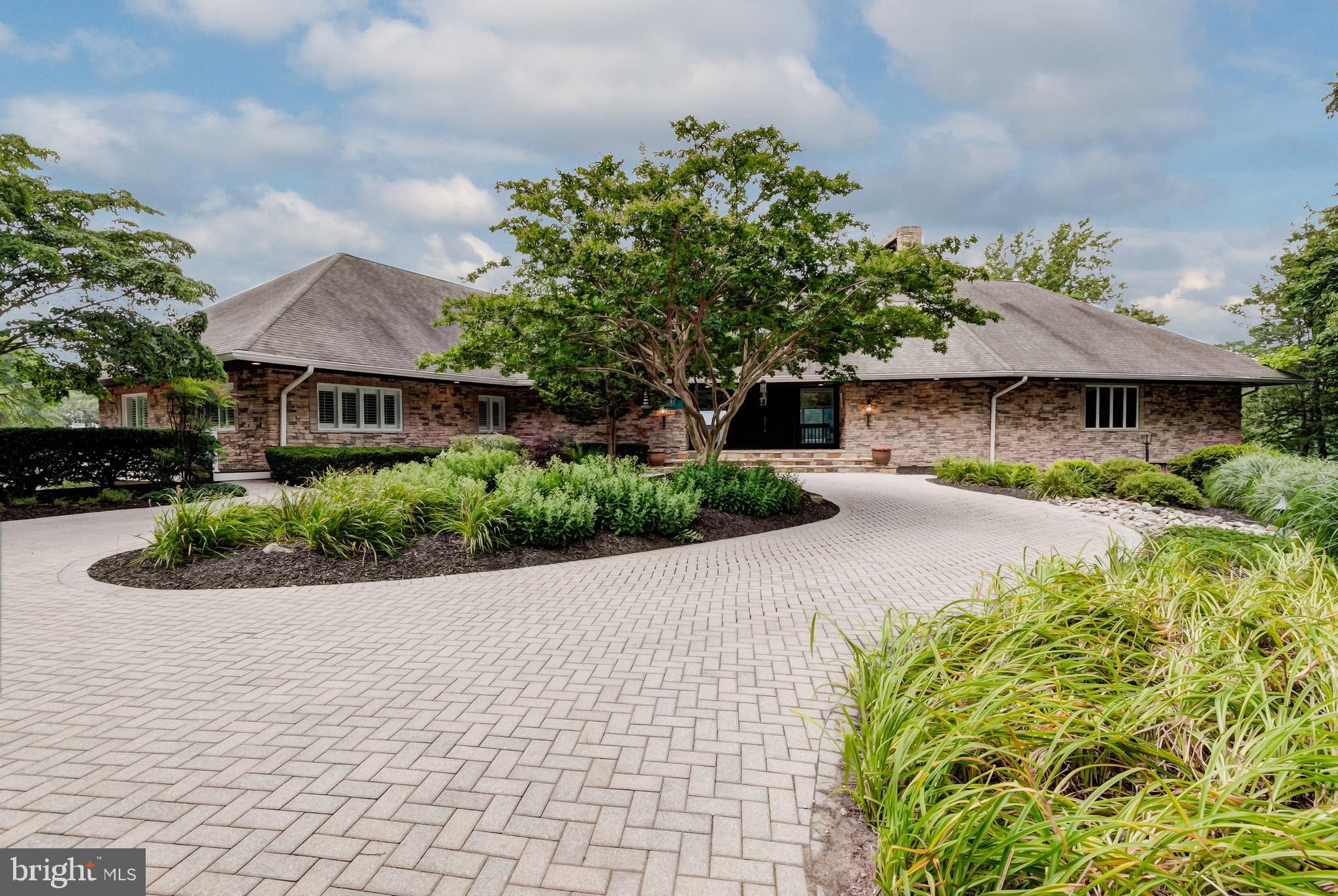 OLDE SEVERNA PARK - Residential