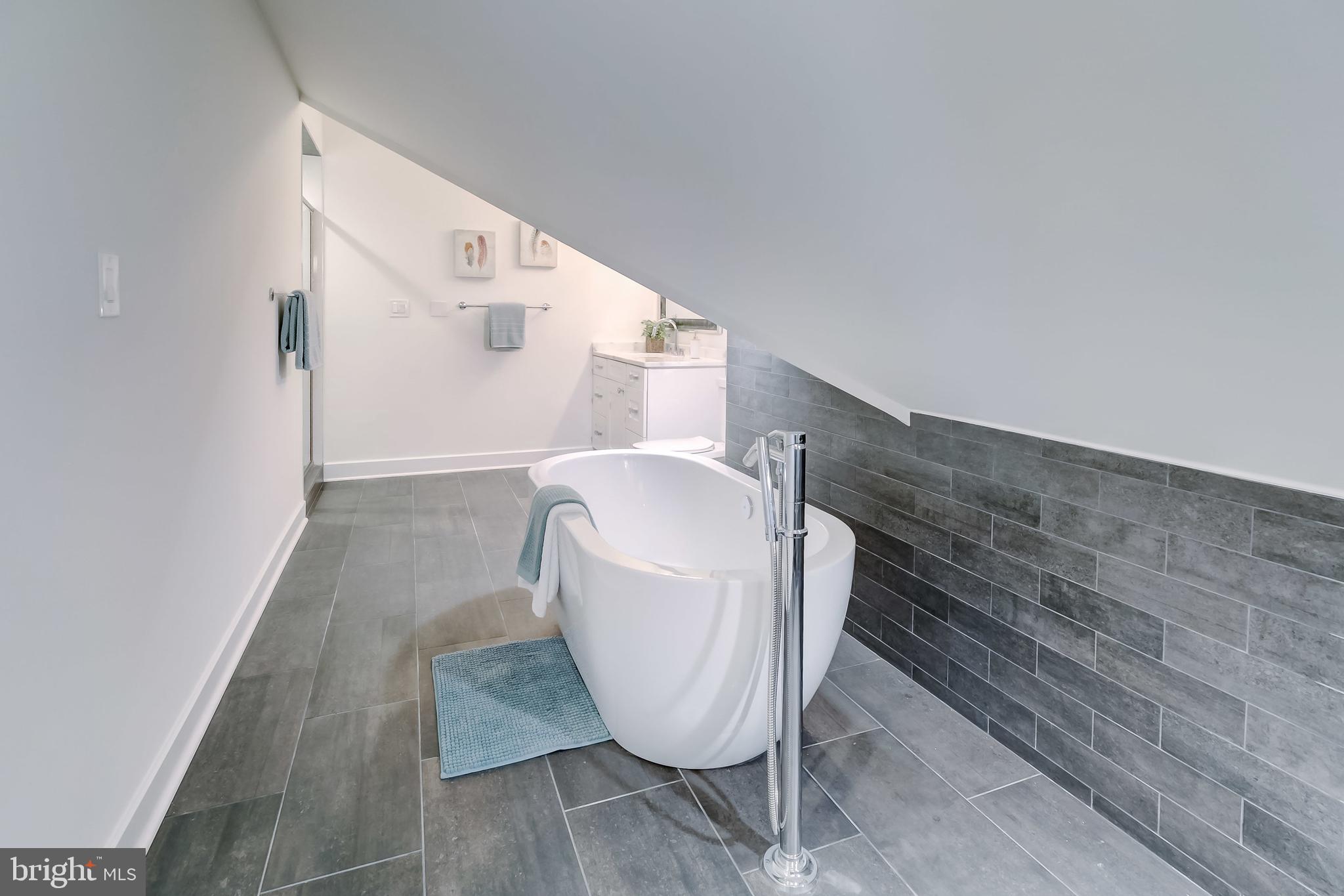 OLDE SEVERNA PARK - Residential