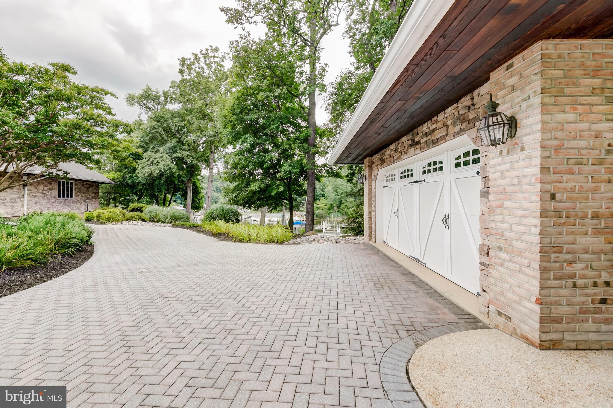 OLDE SEVERNA PARK - Residential