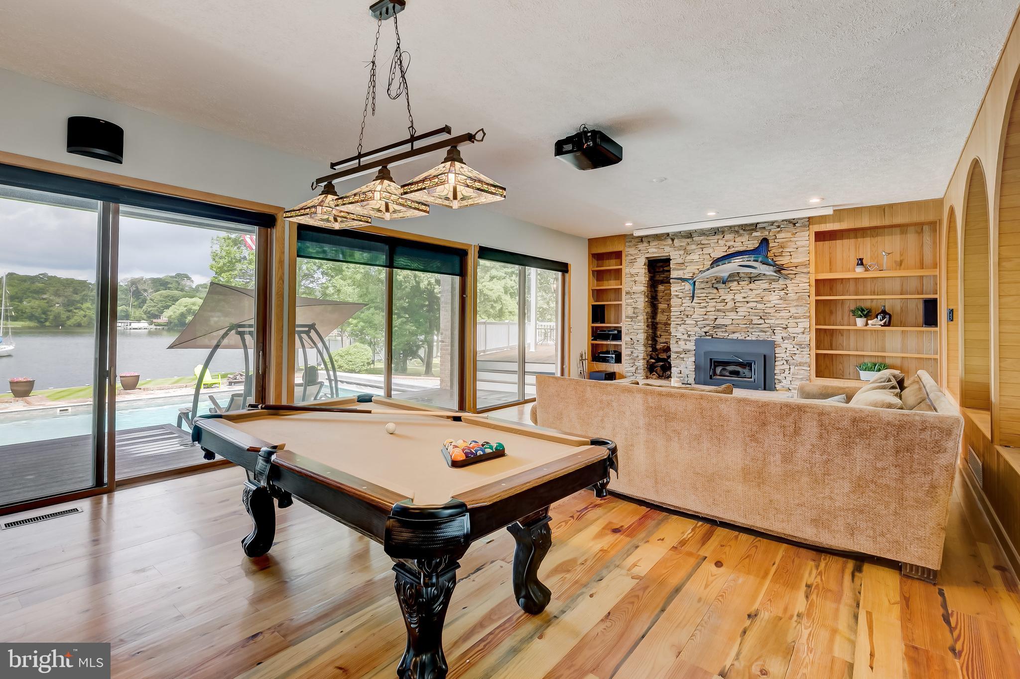 OLDE SEVERNA PARK - Residential