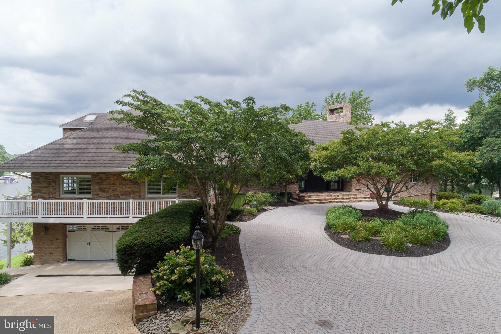 OLDE SEVERNA PARK - Residential