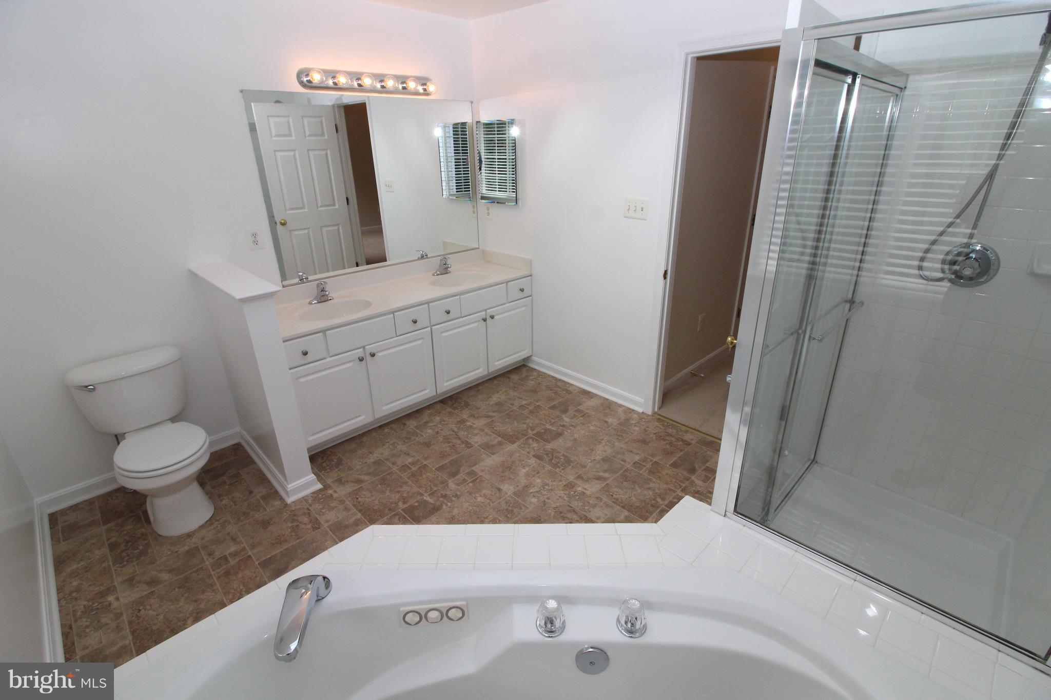 KINGSTOWNE - Residential Lease