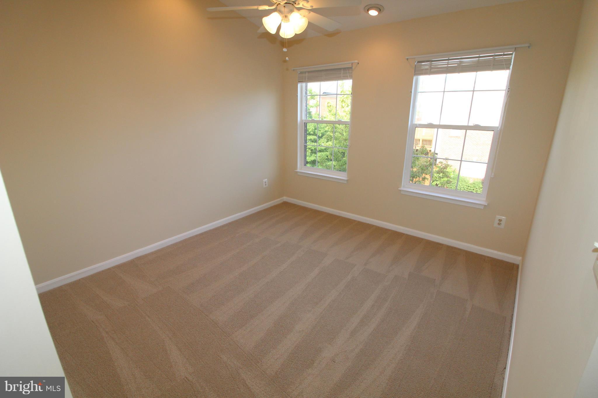 KINGSTOWNE - Residential Lease