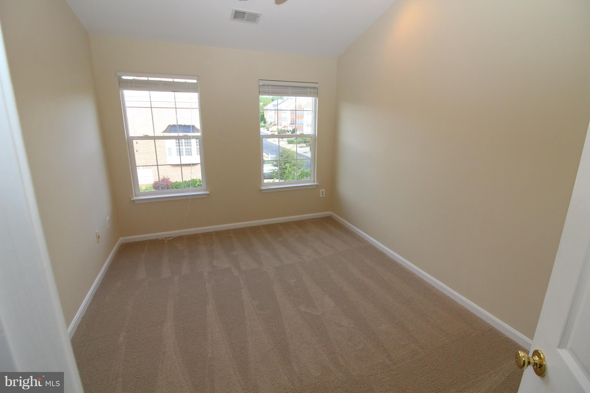 KINGSTOWNE - Residential Lease