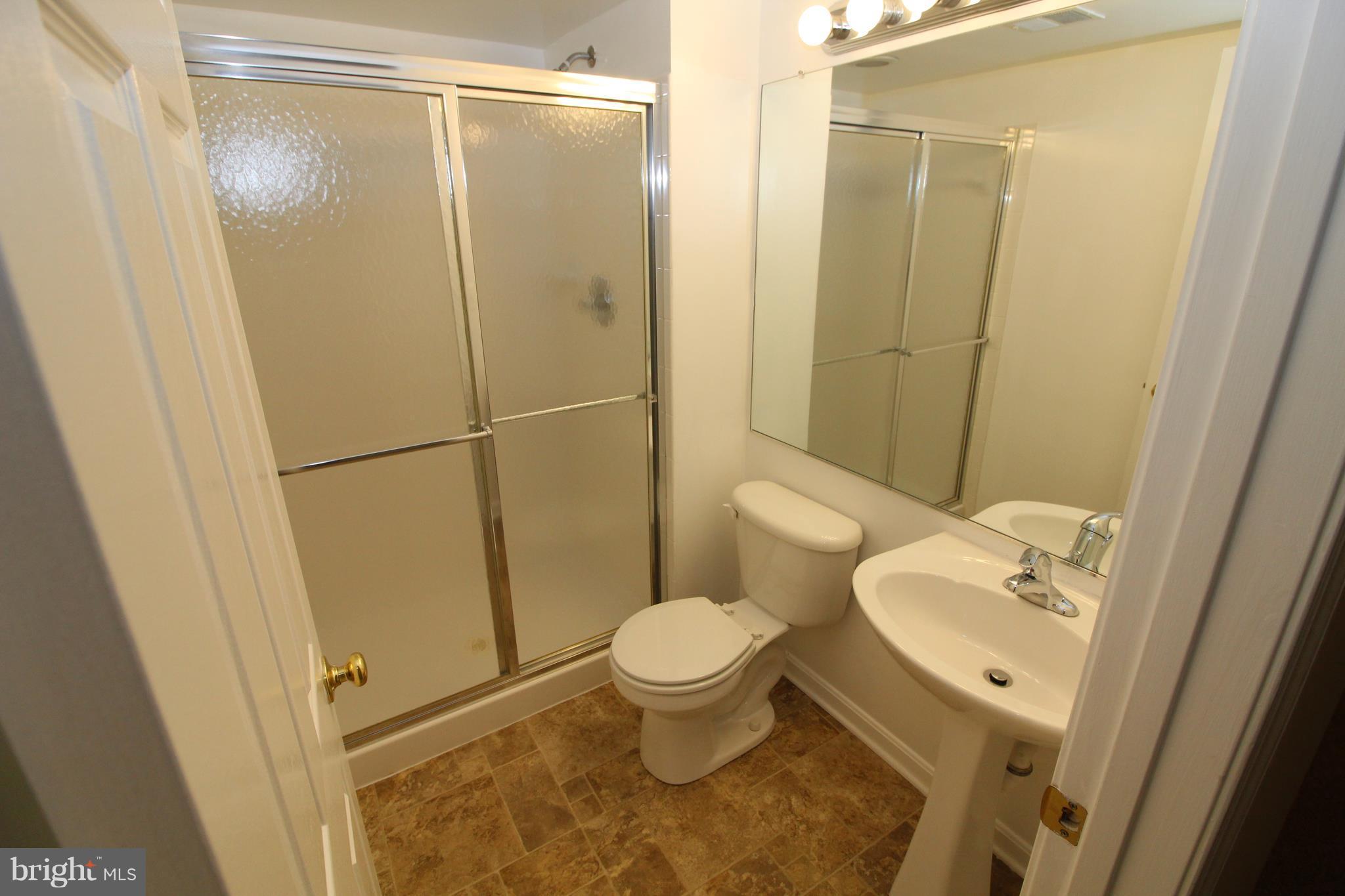 KINGSTOWNE - Residential Lease