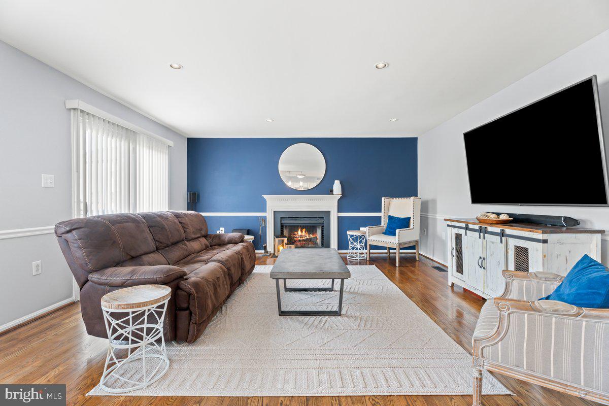 FAIR OAKS FARMS - Residential