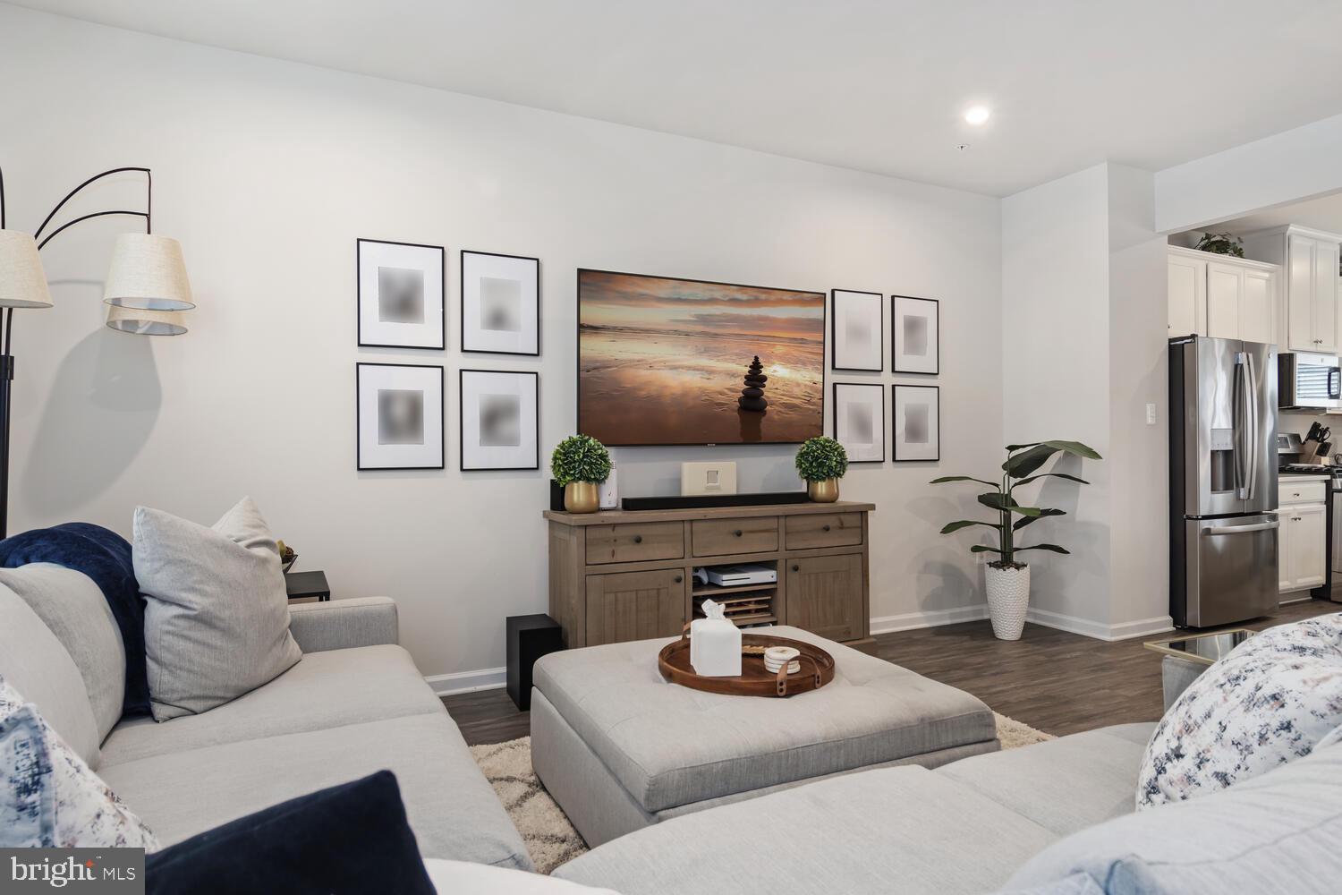 PARKSIDE - Residential