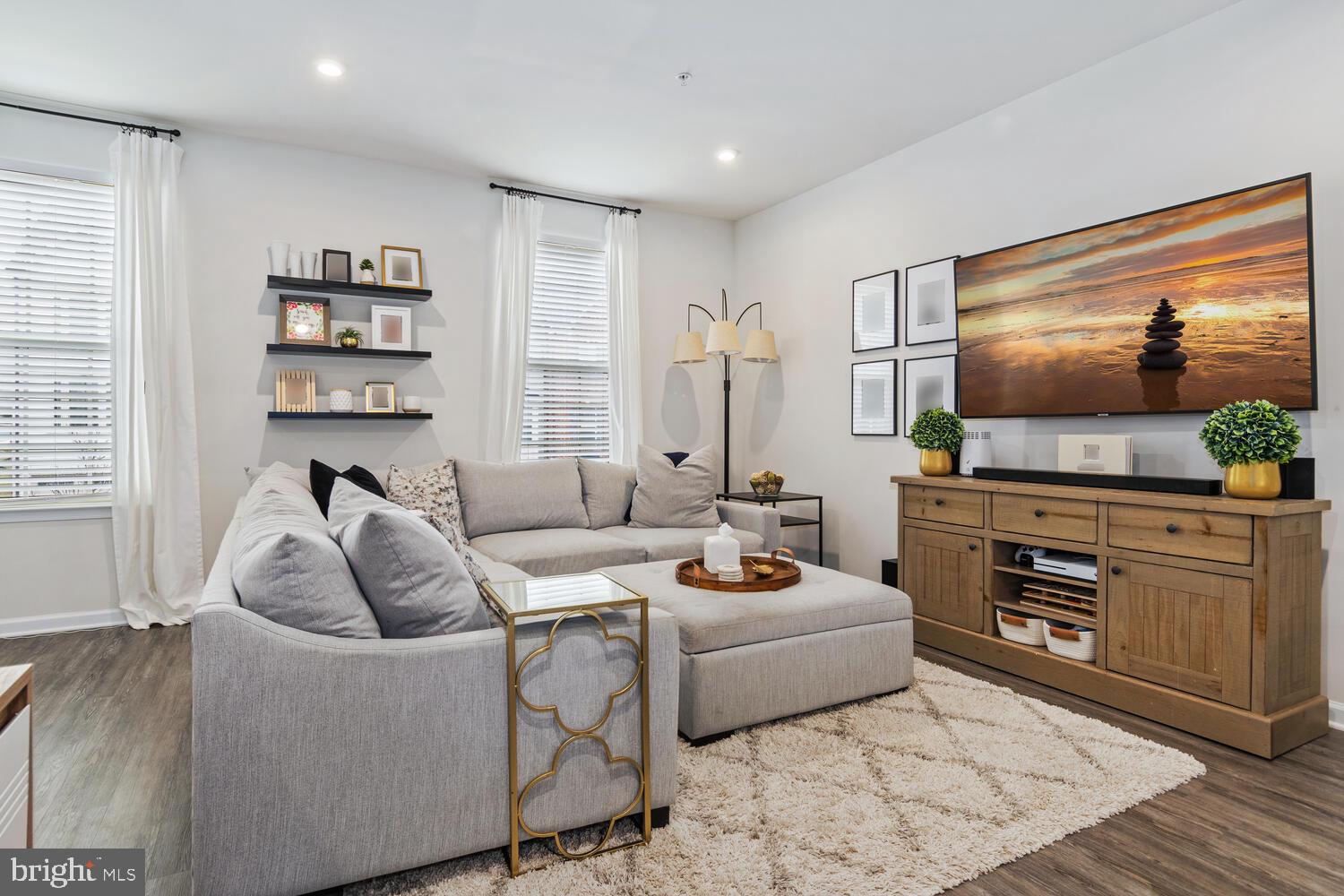 PARKSIDE - Residential