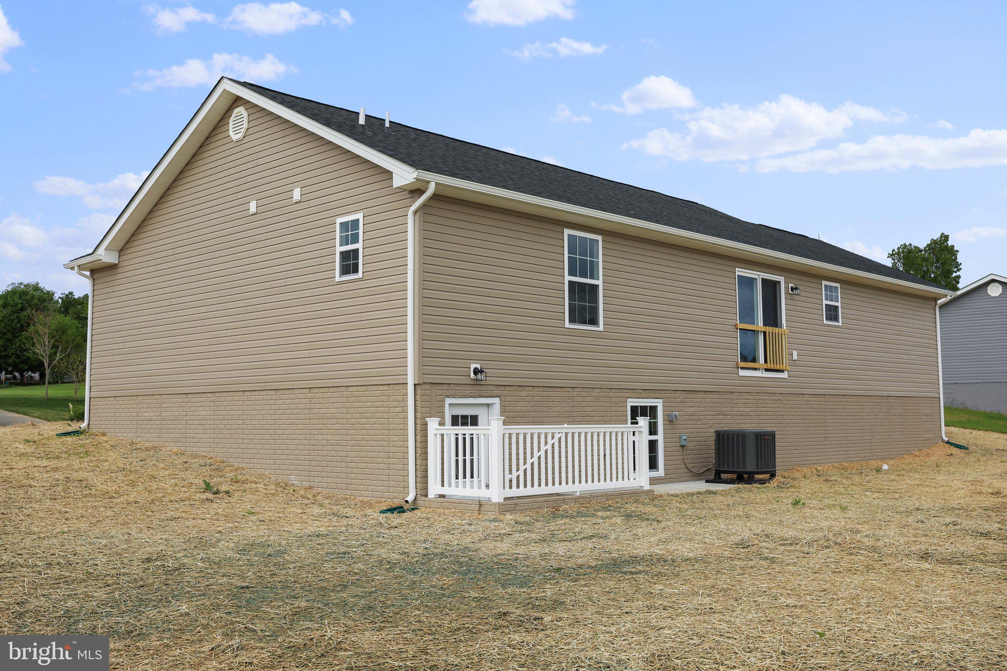 MADISON ESTATES - Residential