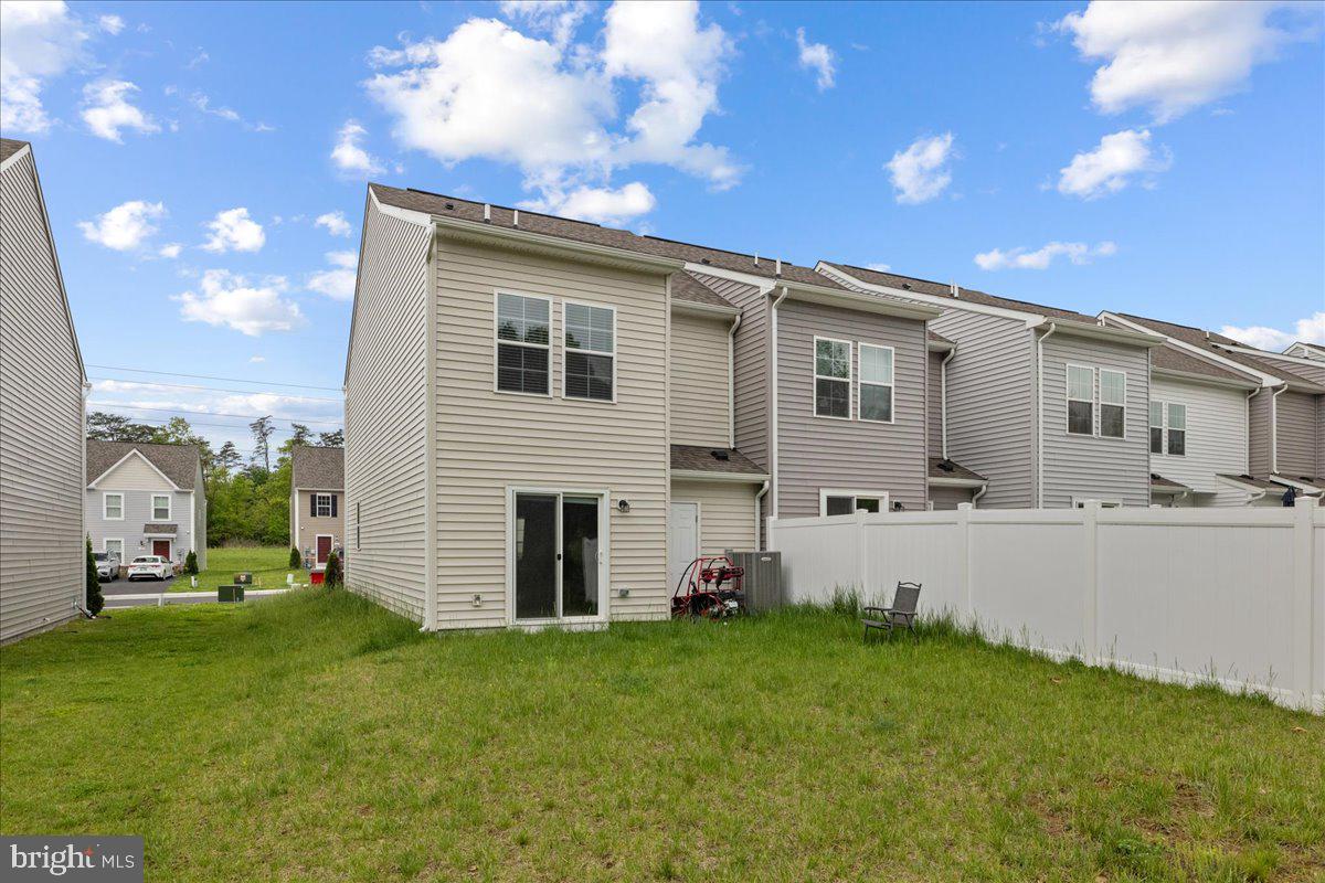 WHISPERING PINES - Residential