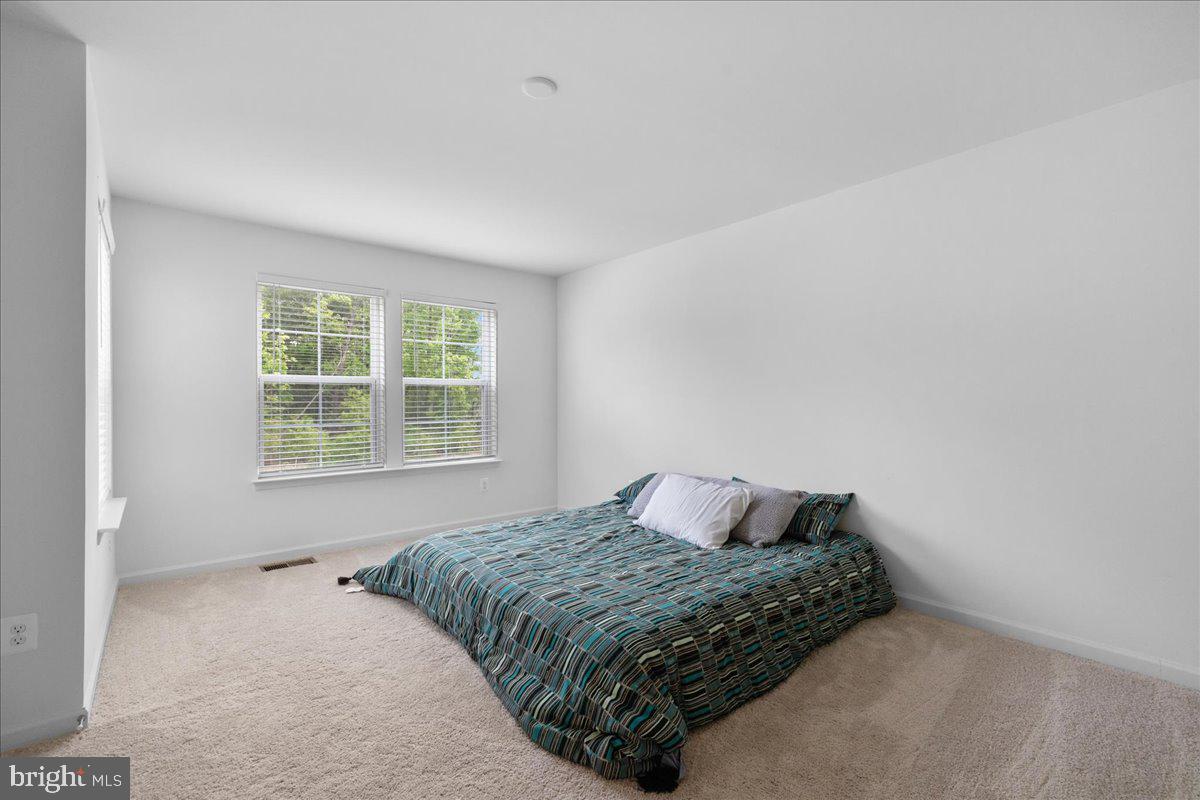 WHISPERING PINES - Residential