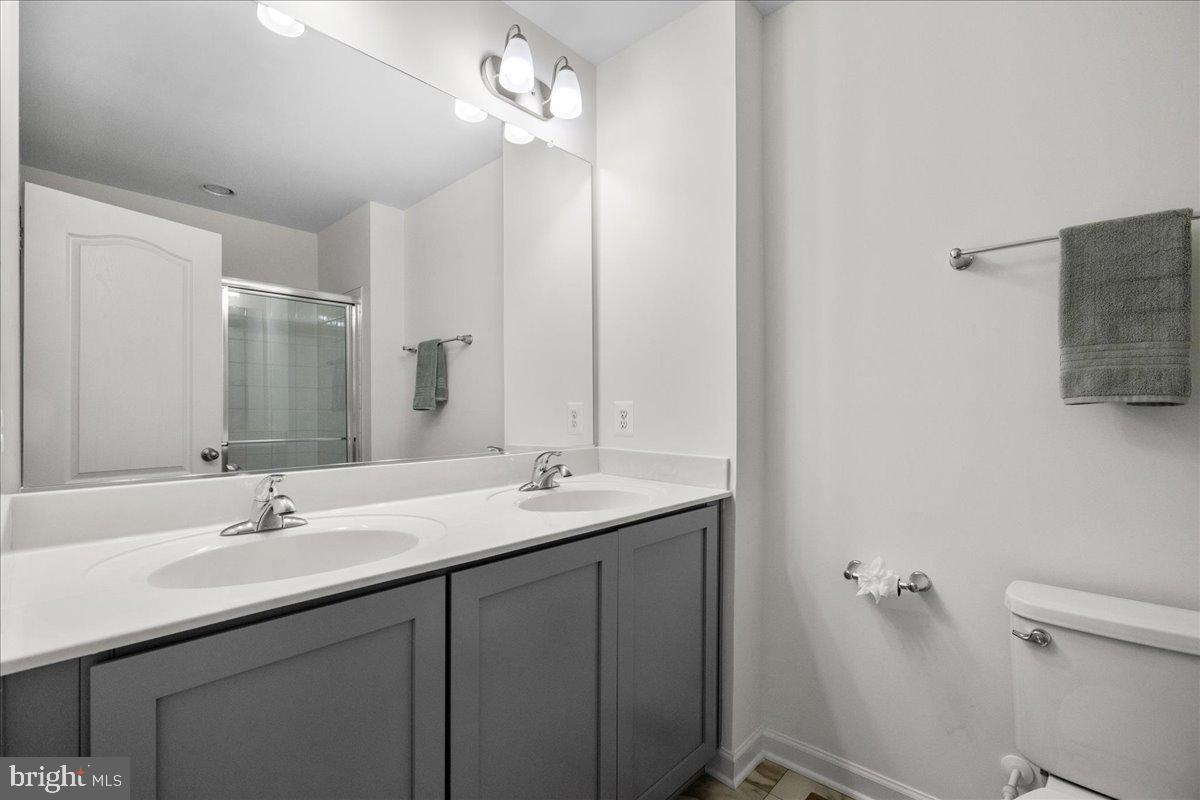 WHISPERING PINES - Residential