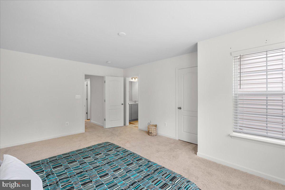 WHISPERING PINES - Residential