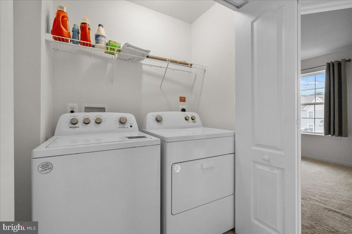 WHISPERING PINES - Residential