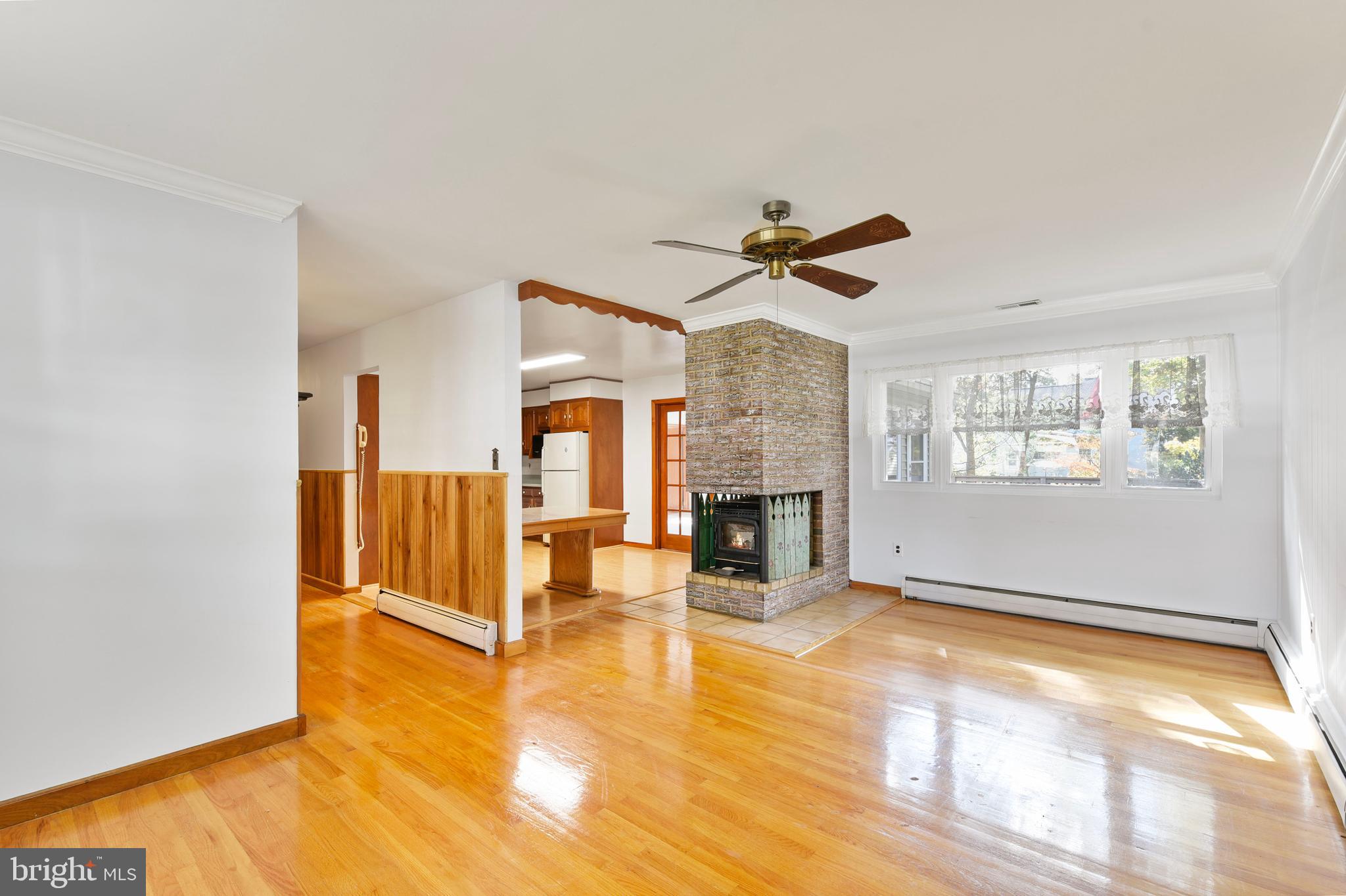 SUNSET KNOLL - Residential