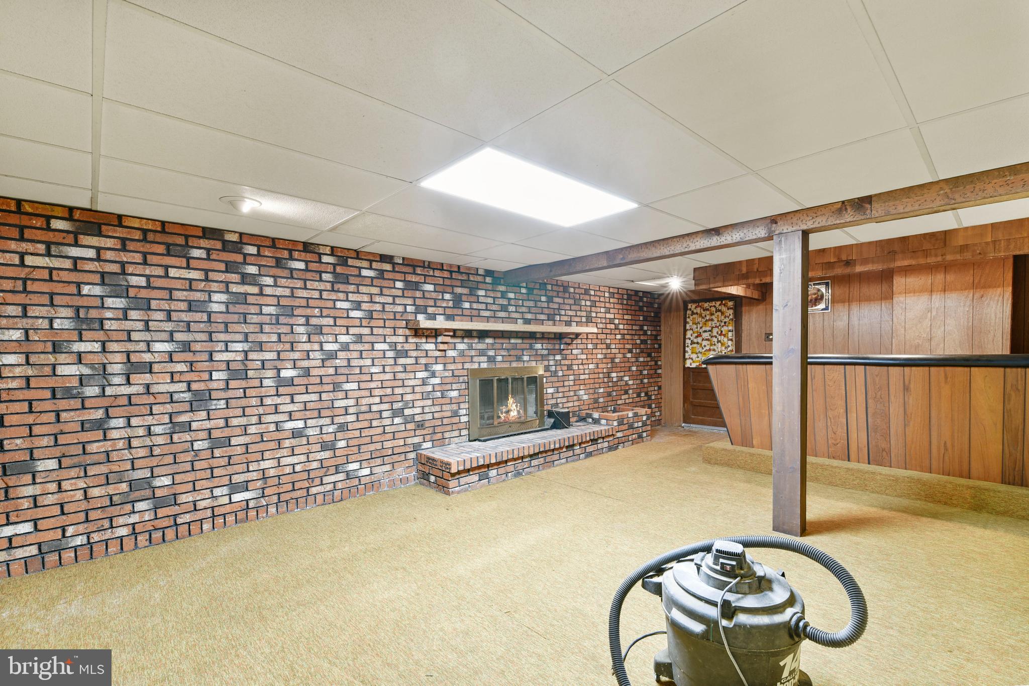 SUNSET KNOLL - Residential