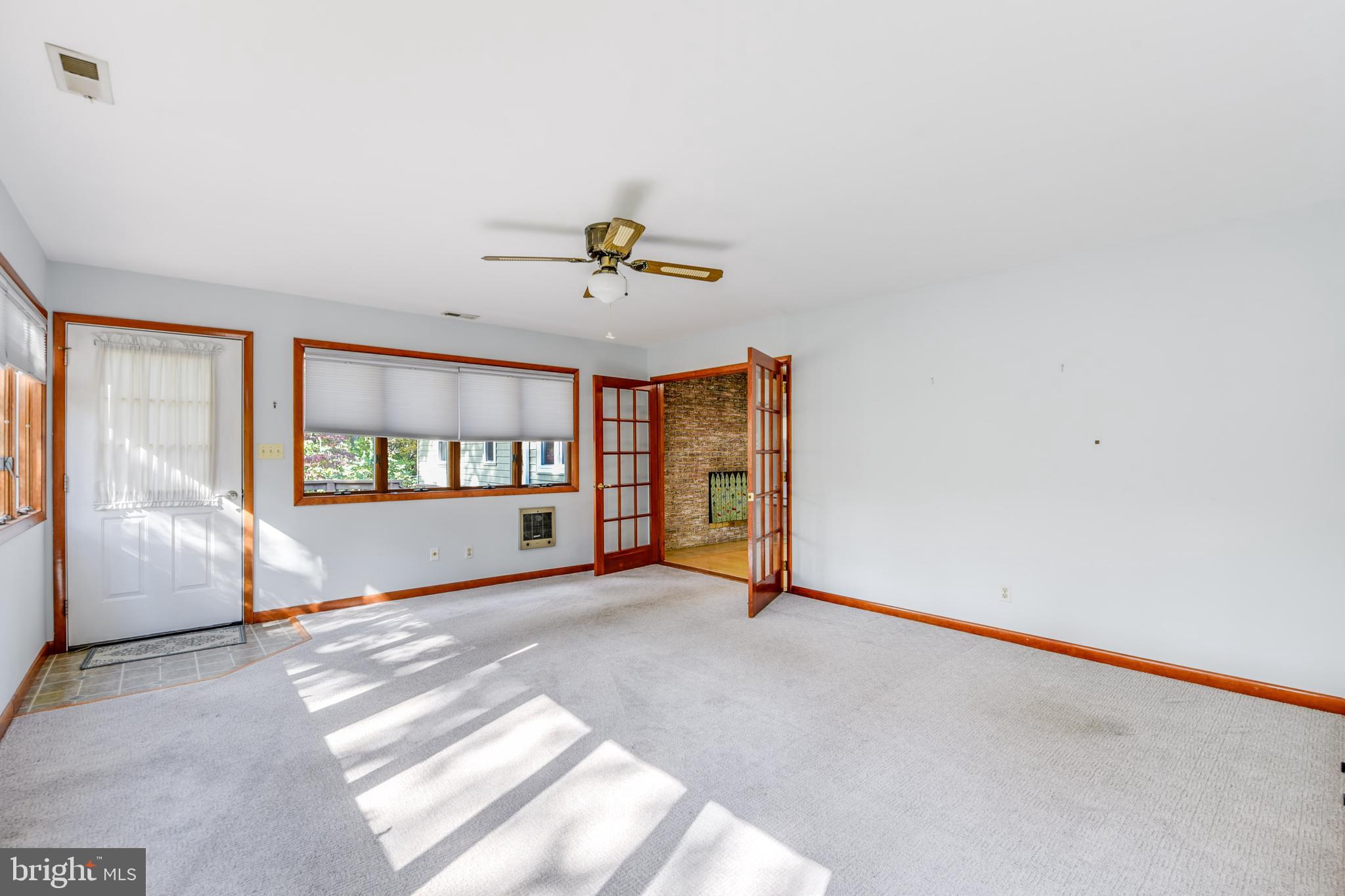 SUNSET KNOLL - Residential