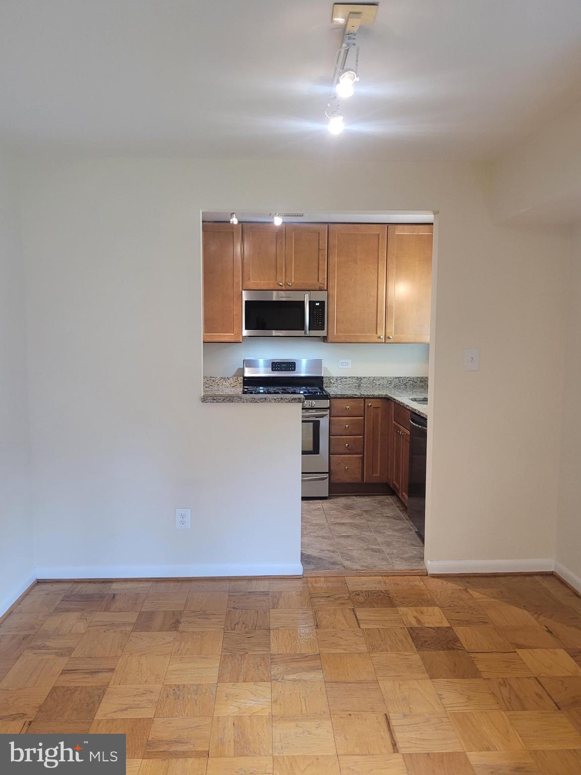 PARKSIDE CONDOMINIUMS - Residential