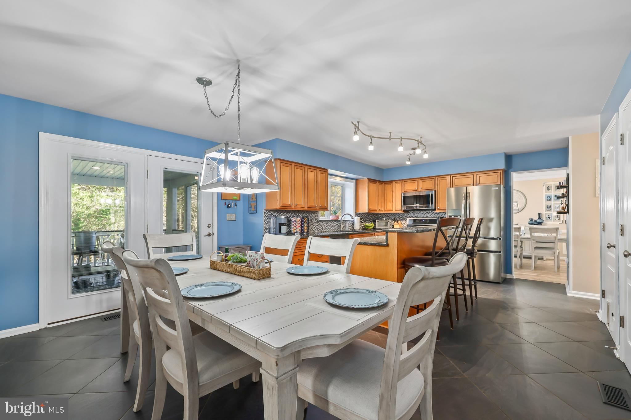 SHERATON HILLS SOUTH - Residential