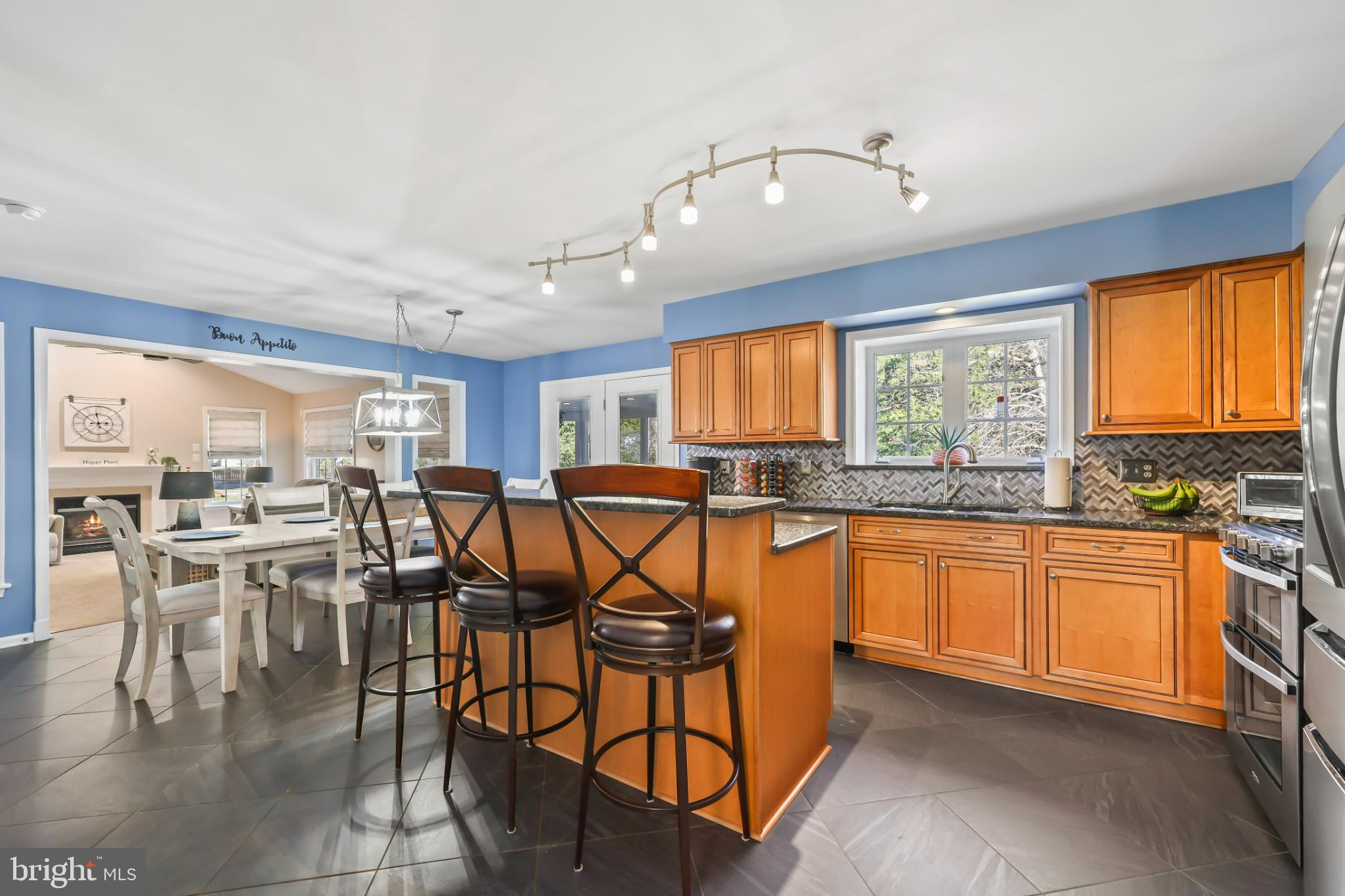 SHERATON HILLS SOUTH - Residential