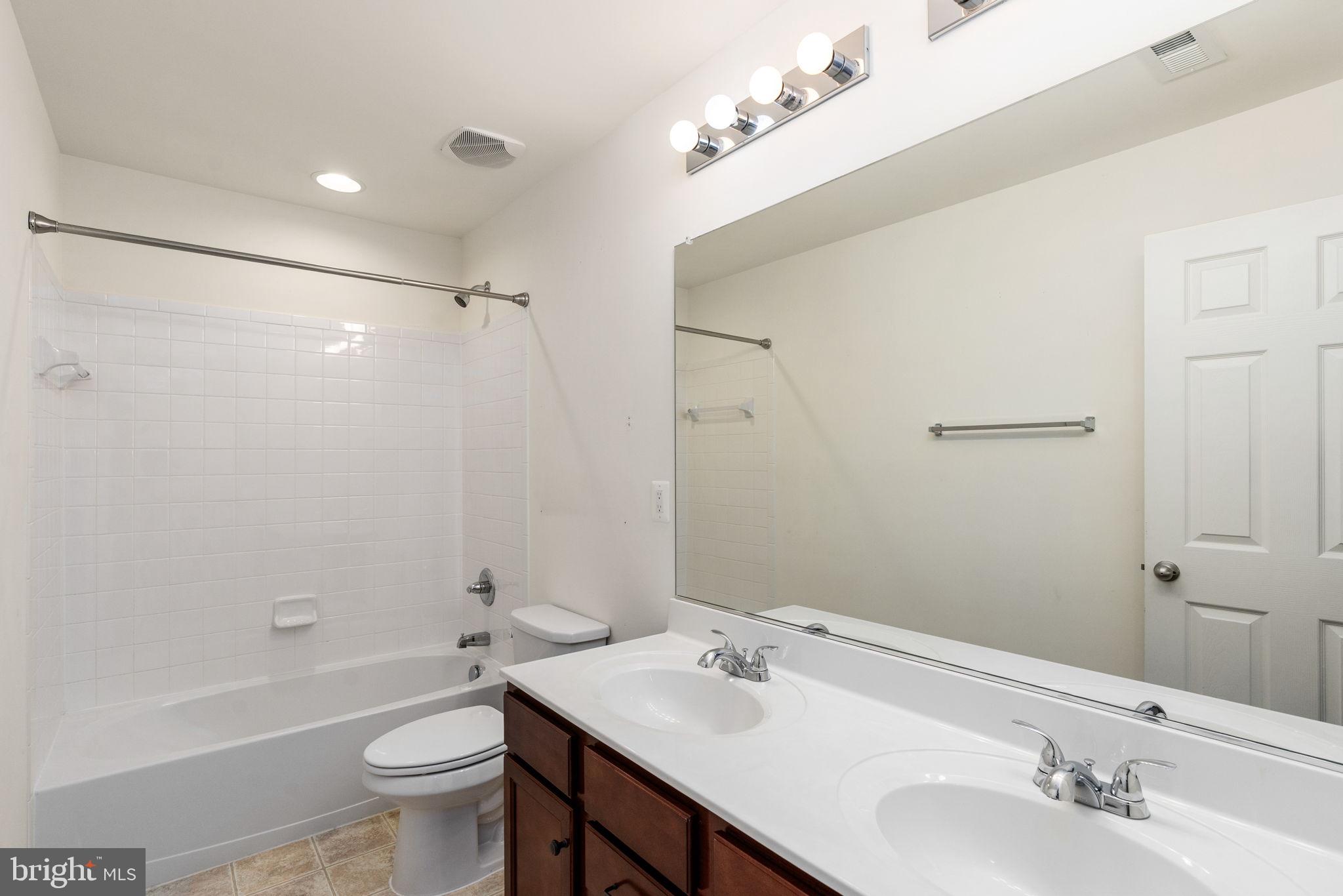 LEES PARKE - Residential