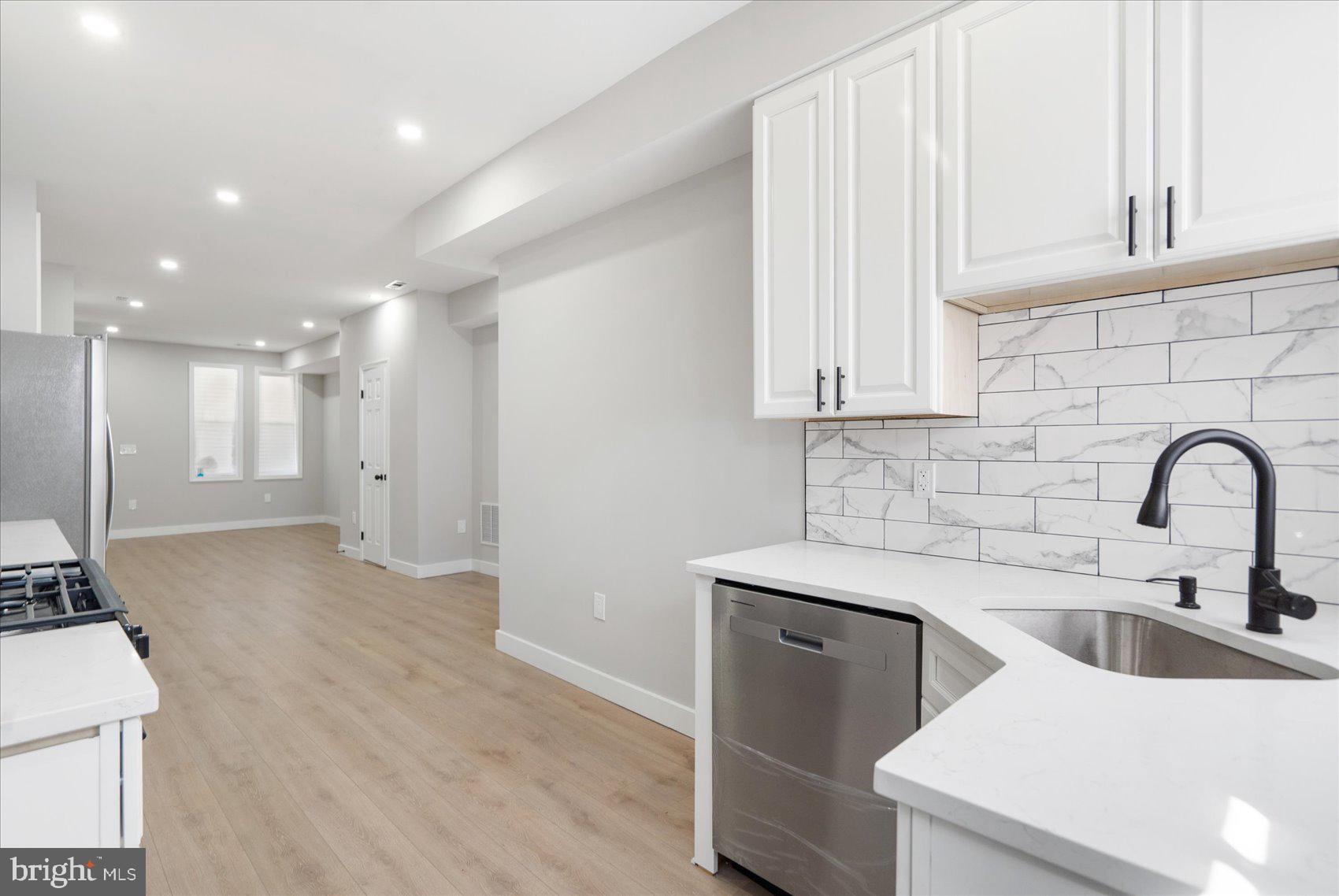 CLIFTON PARK - Residential