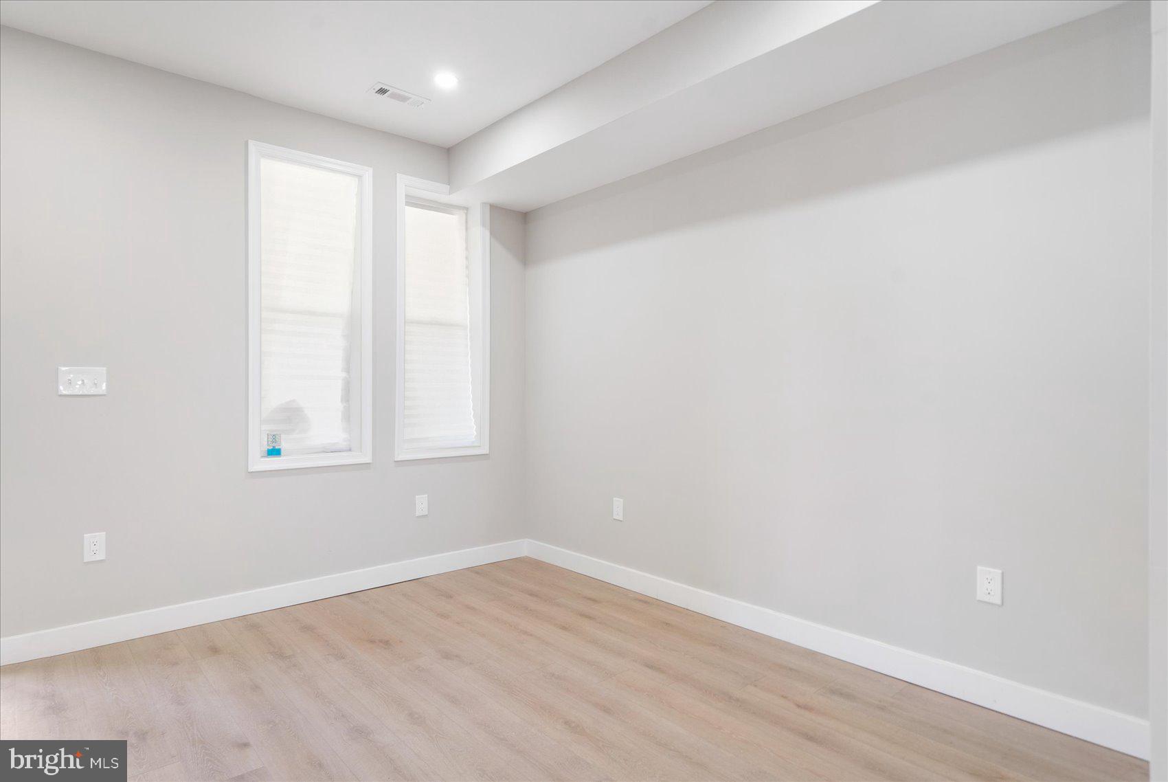 CLIFTON PARK - Residential