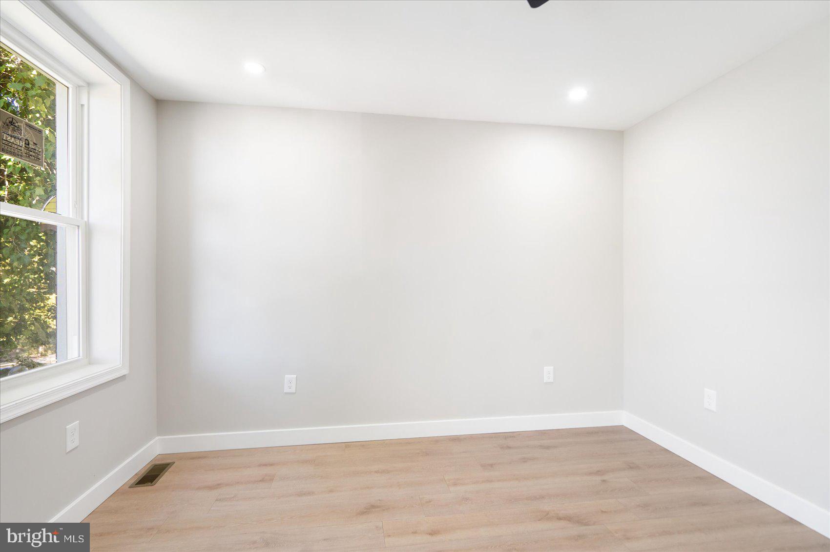 CLIFTON PARK - Residential