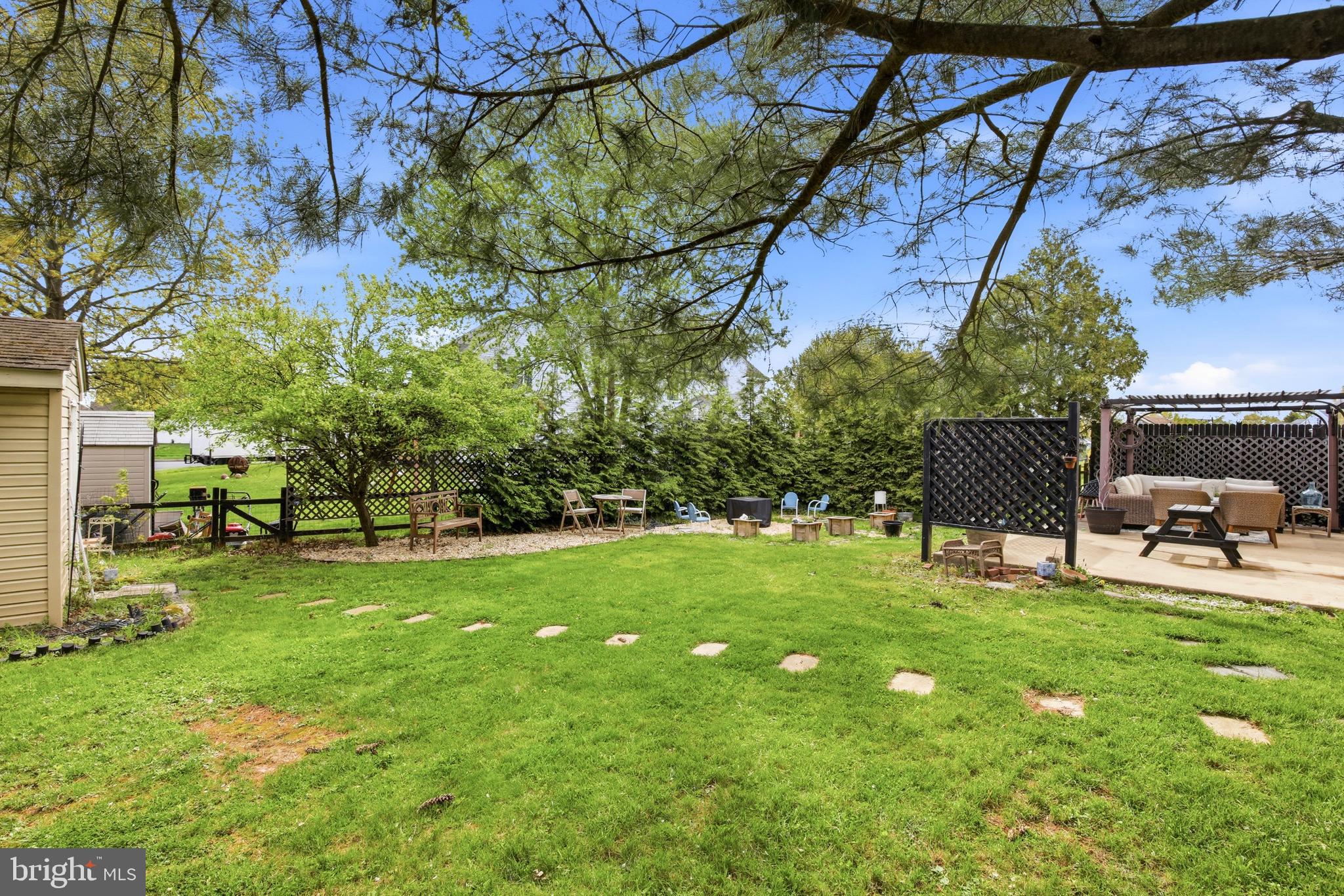 PEAR TREE VIL - Residential