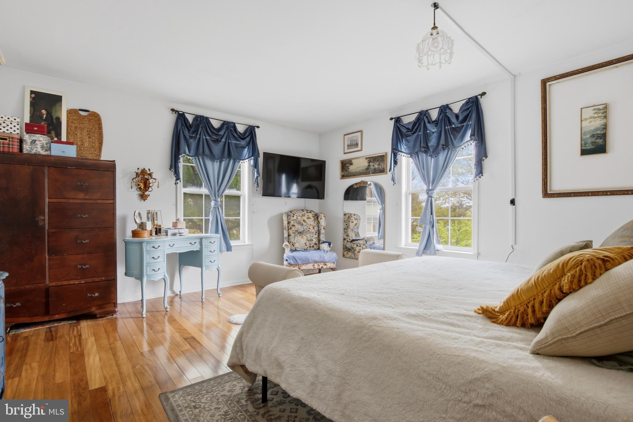 PEAR TREE VIL - Residential