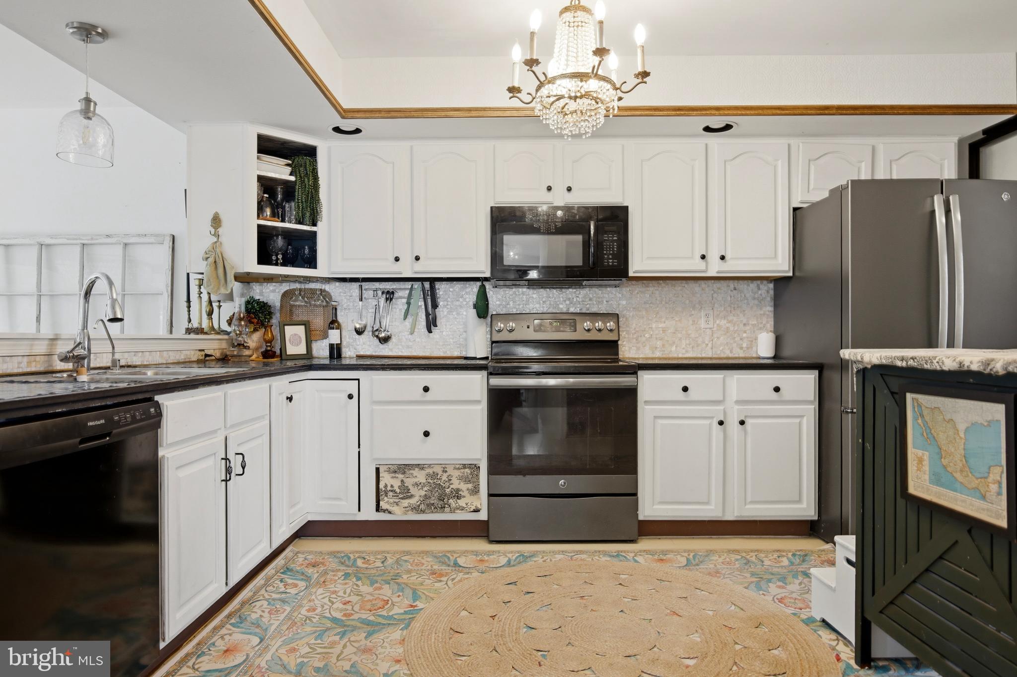 PEAR TREE VIL - Residential