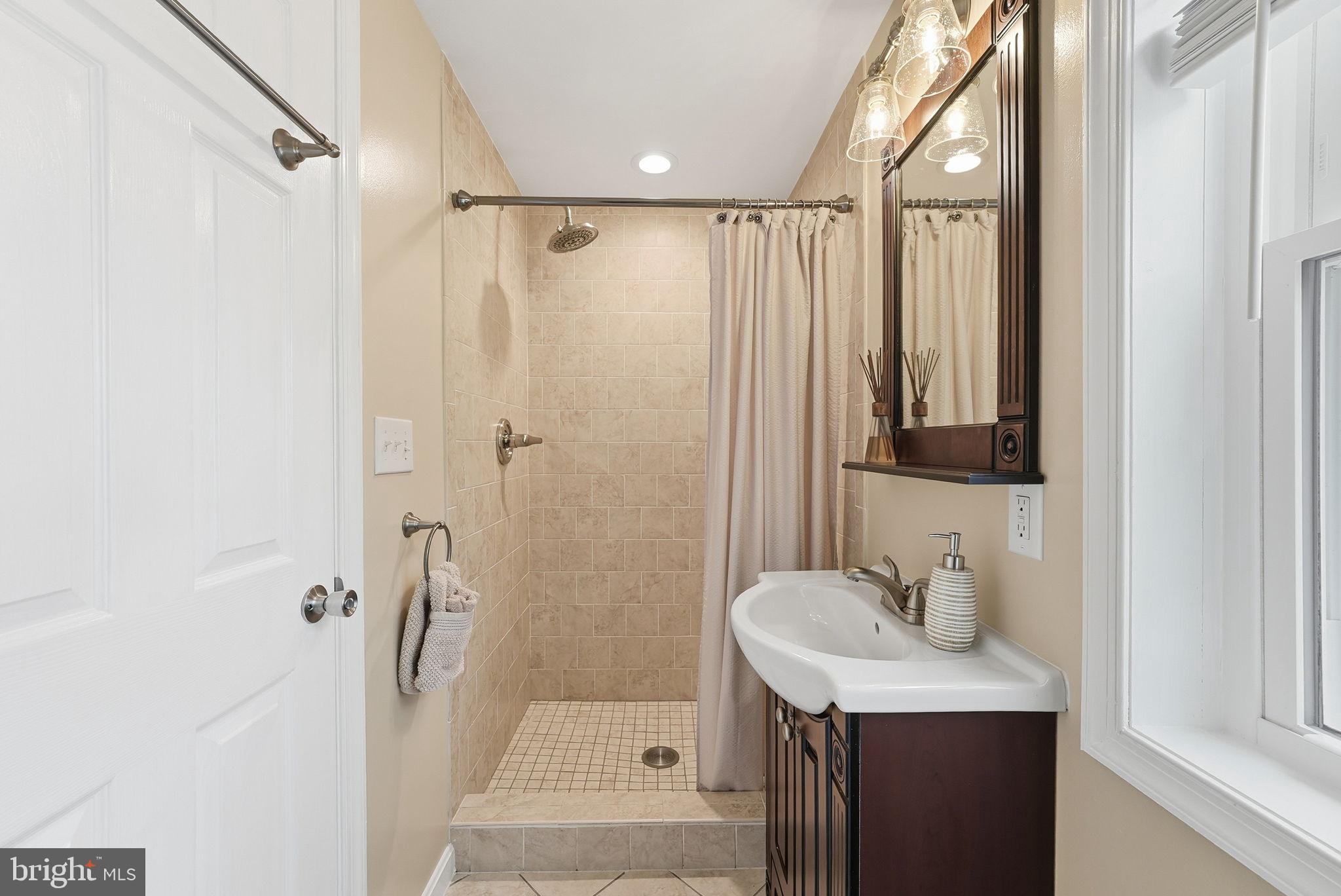 BEACON VILLAGE - Residential