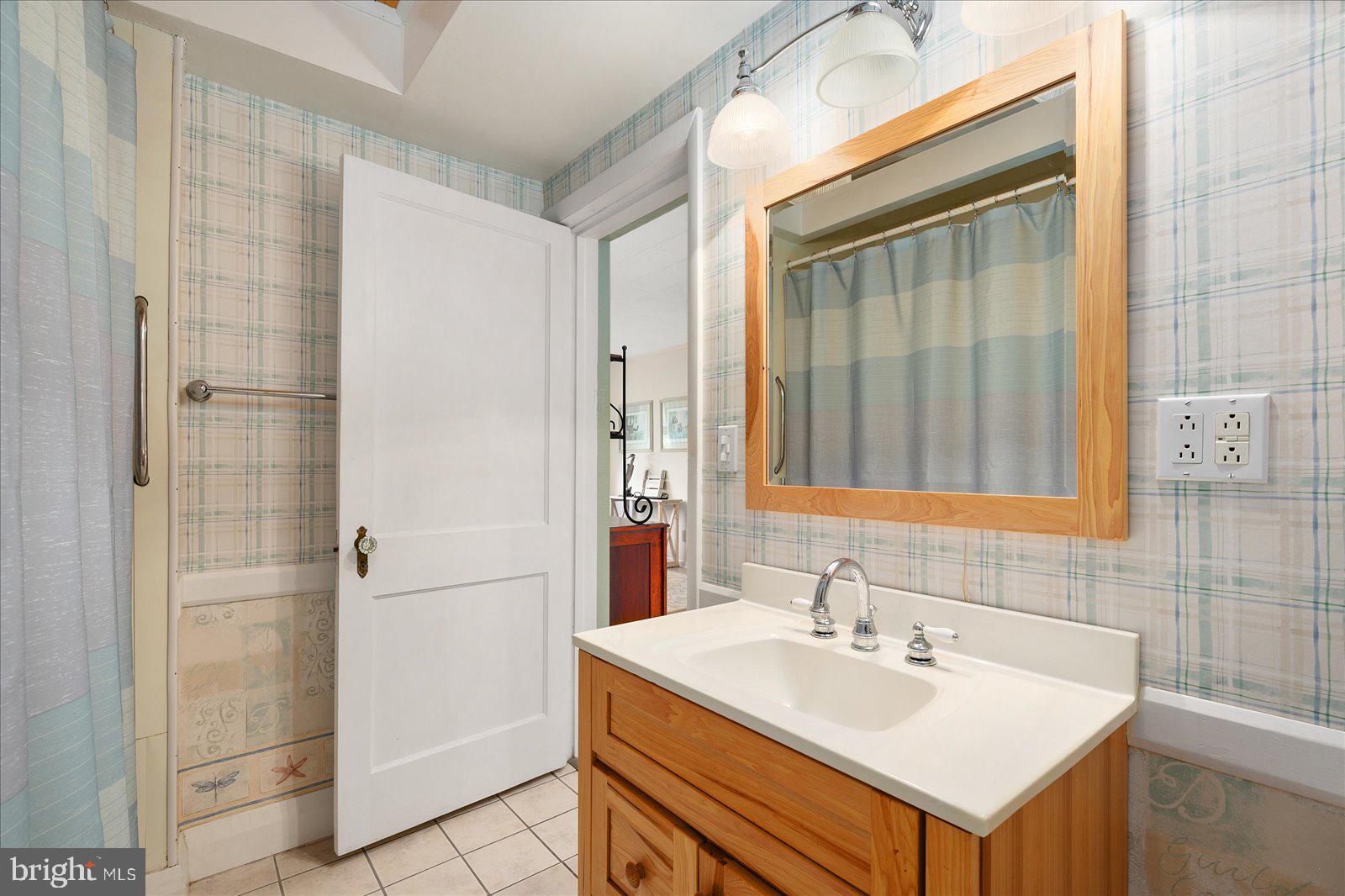 CAPE ISLE OF WIGHT - Residential