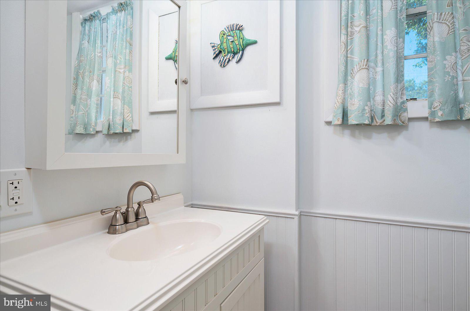 CAPE ISLE OF WIGHT - Residential