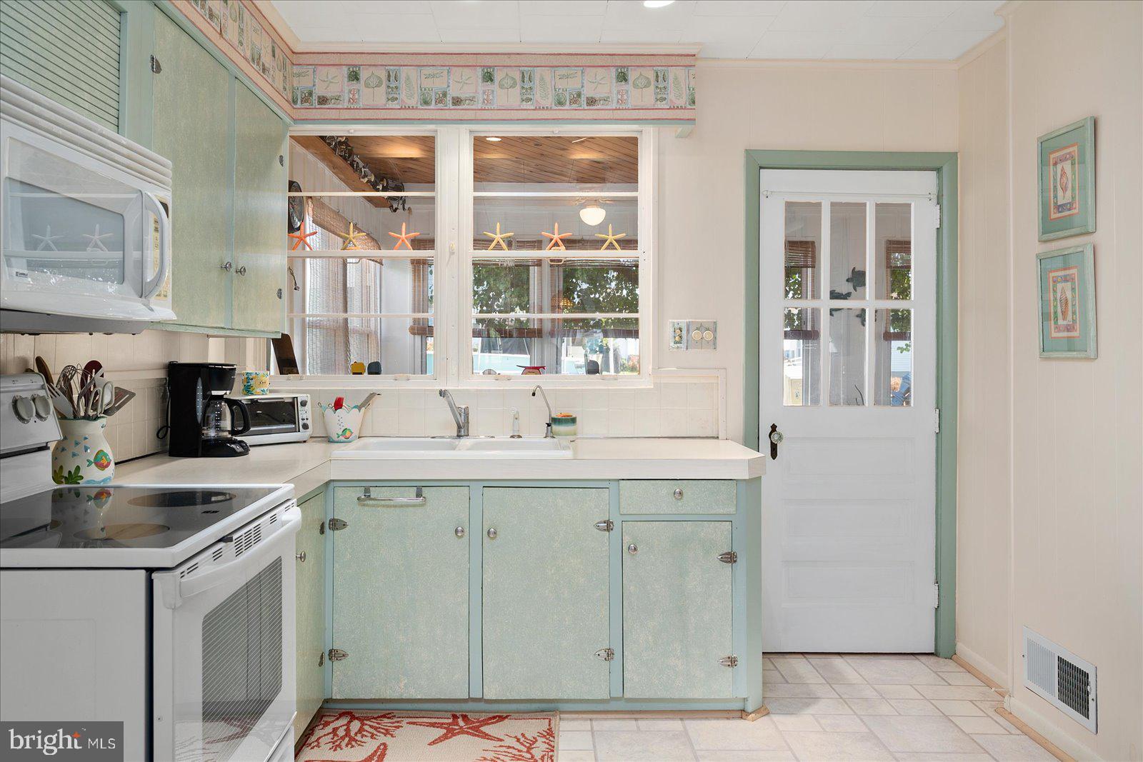 CAPE ISLE OF WIGHT - Residential