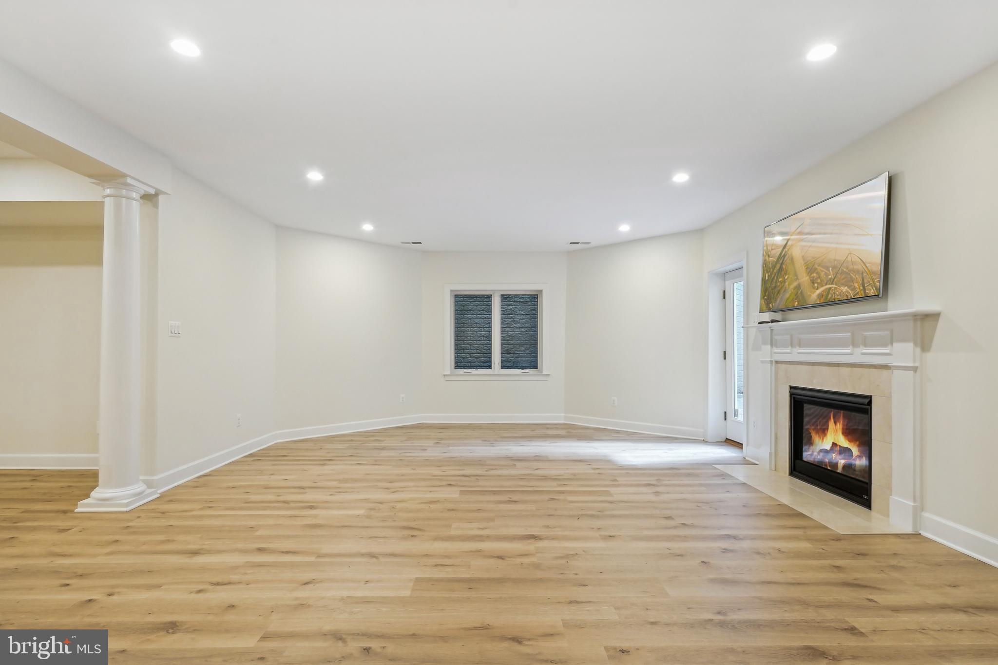 BROYHILL LANGLEY ESTATES - Residential