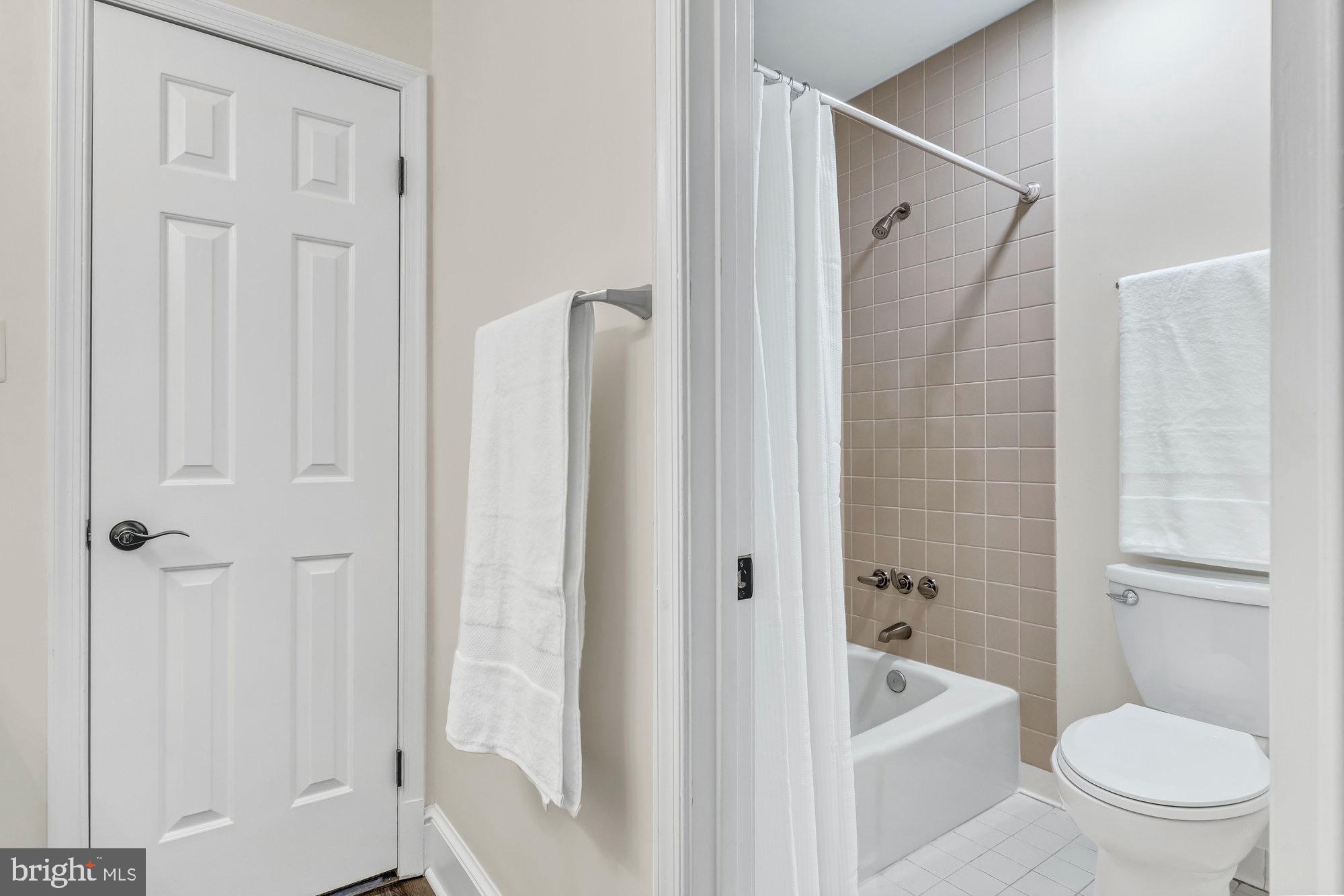 DOGWOOD KNOLLS - Residential