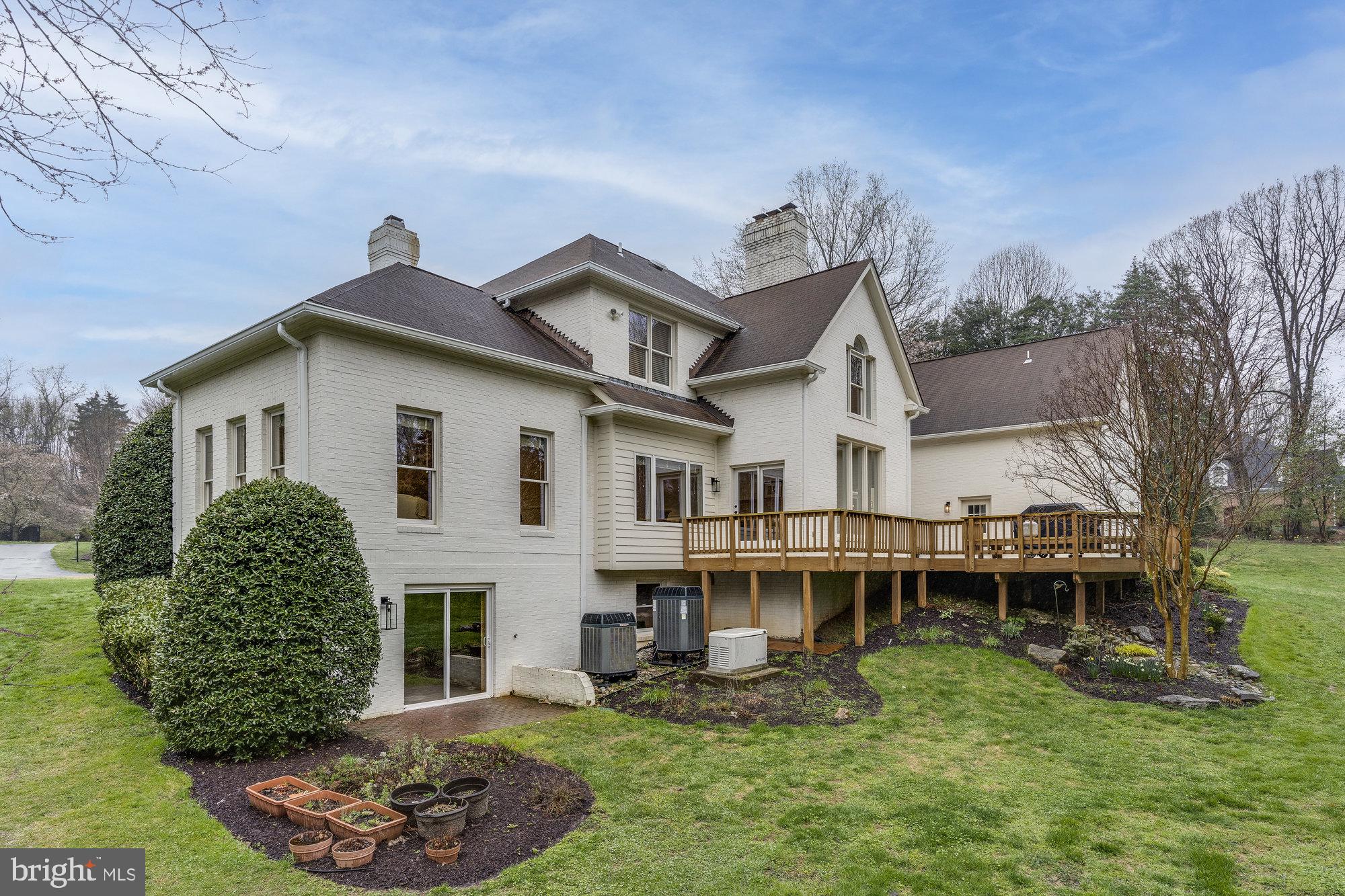 DOGWOOD KNOLLS - Residential