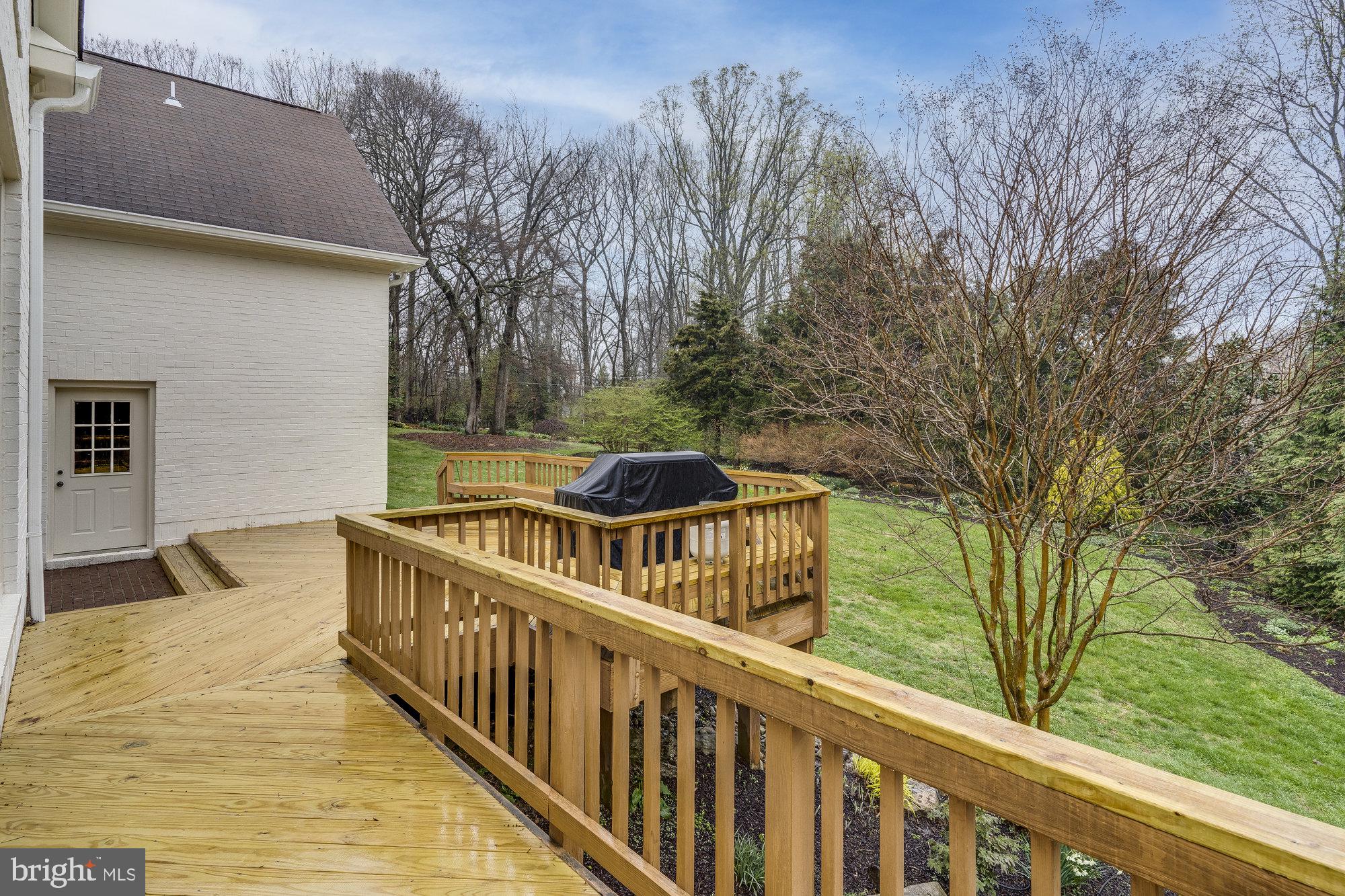 DOGWOOD KNOLLS - Residential