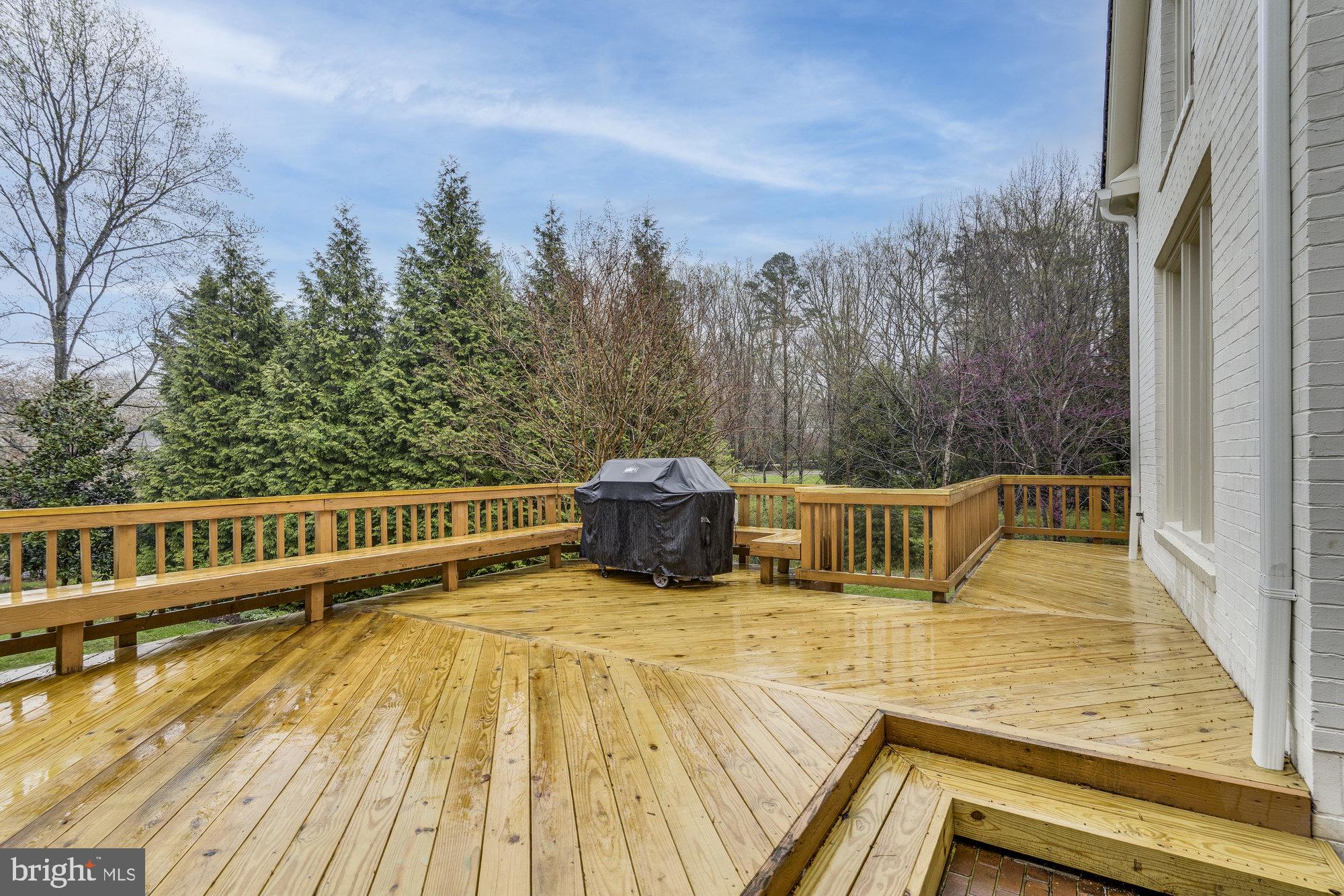 DOGWOOD KNOLLS - Residential