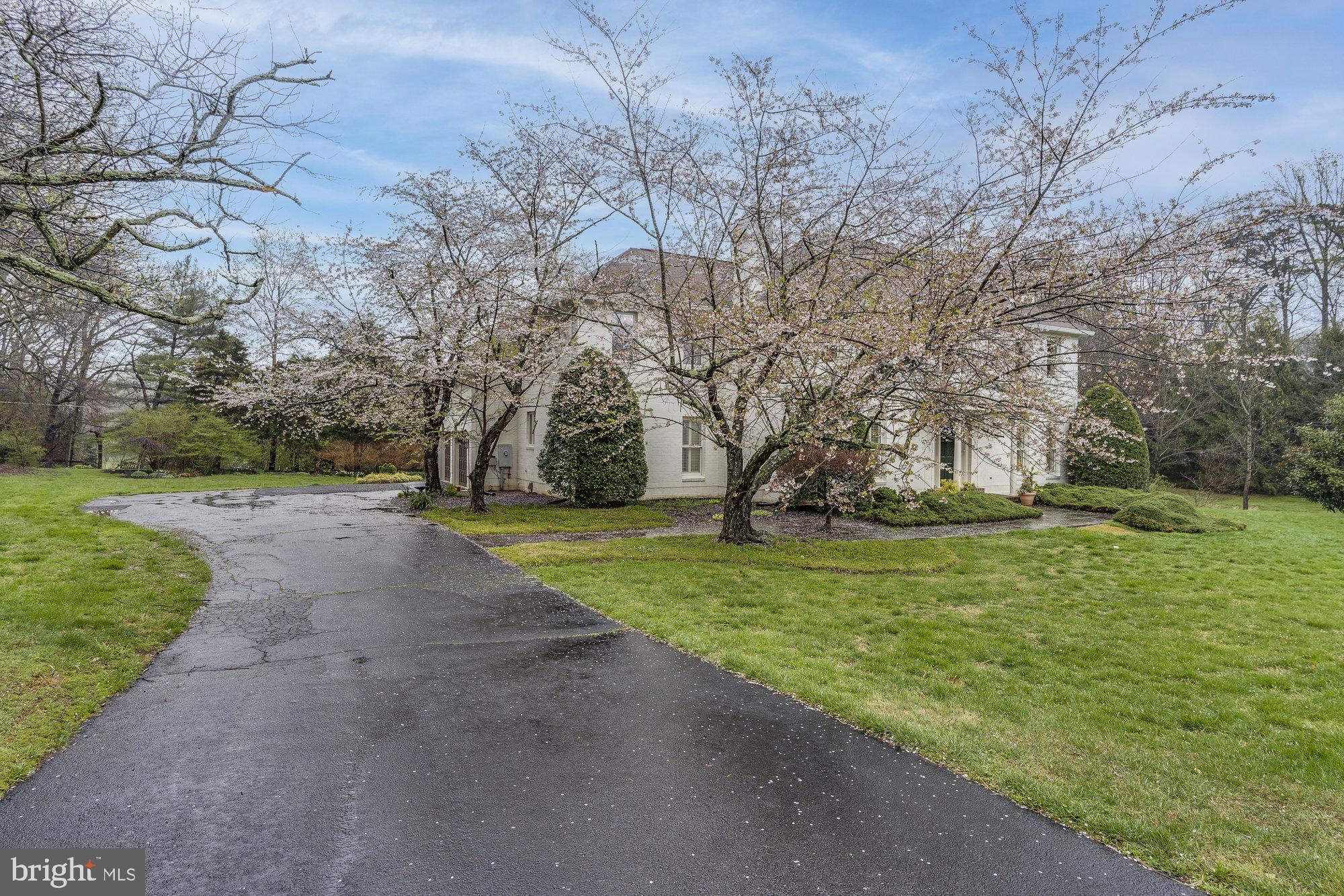 DOGWOOD KNOLLS - Residential