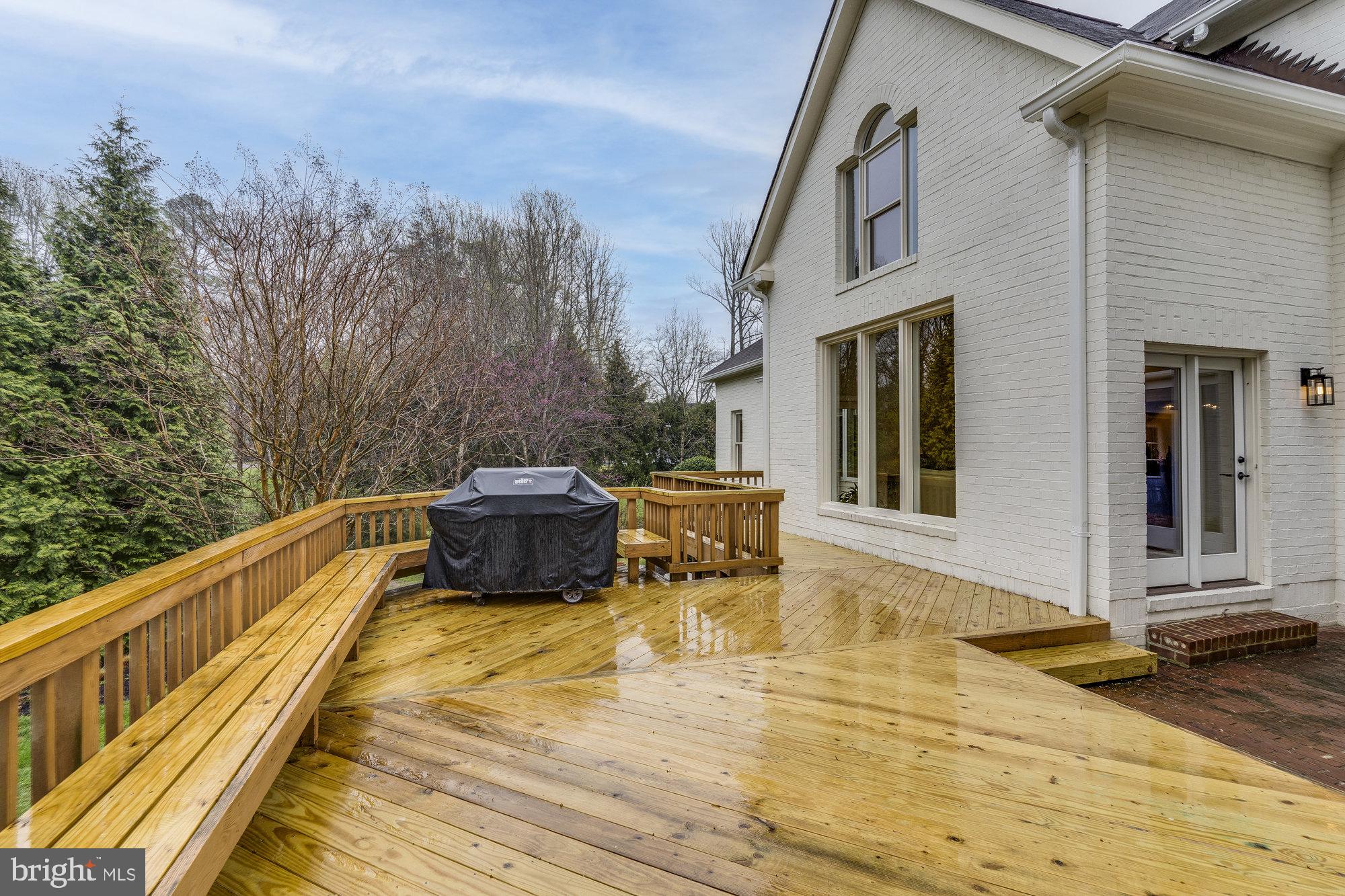 DOGWOOD KNOLLS - Residential