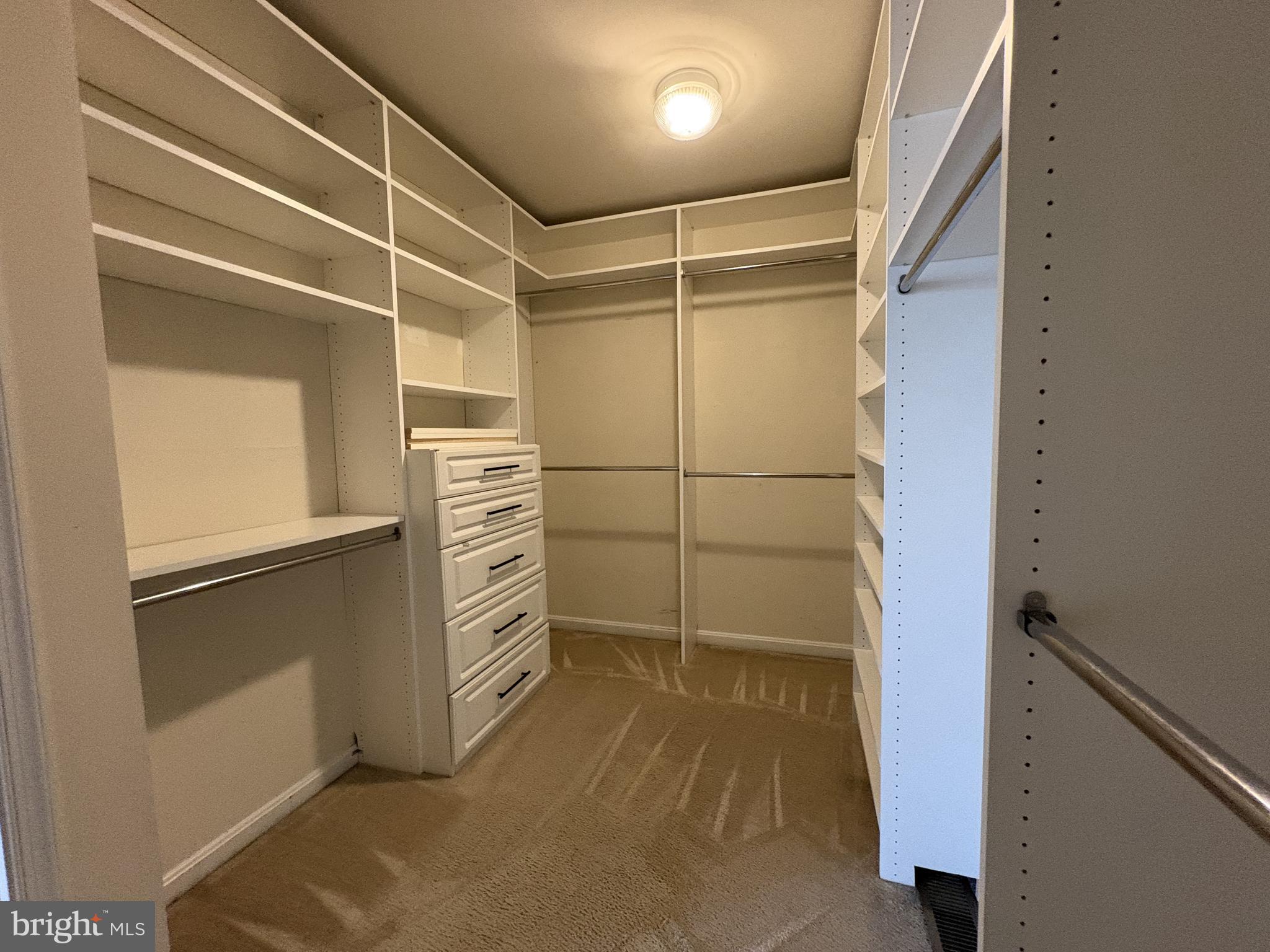 WOODMORE TOWNE CENTRE - Residential