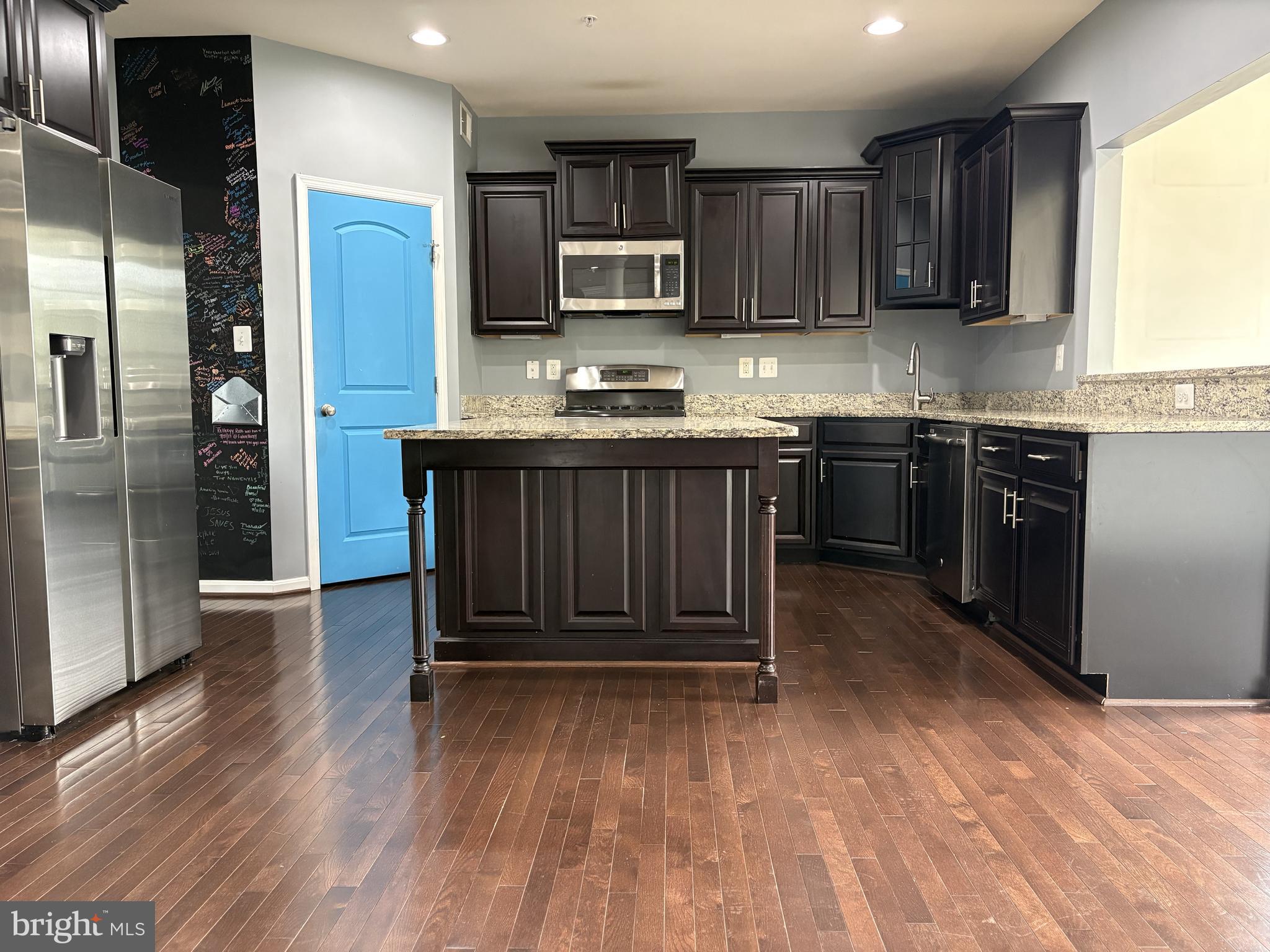 WOODMORE TOWNE CENTRE - Residential