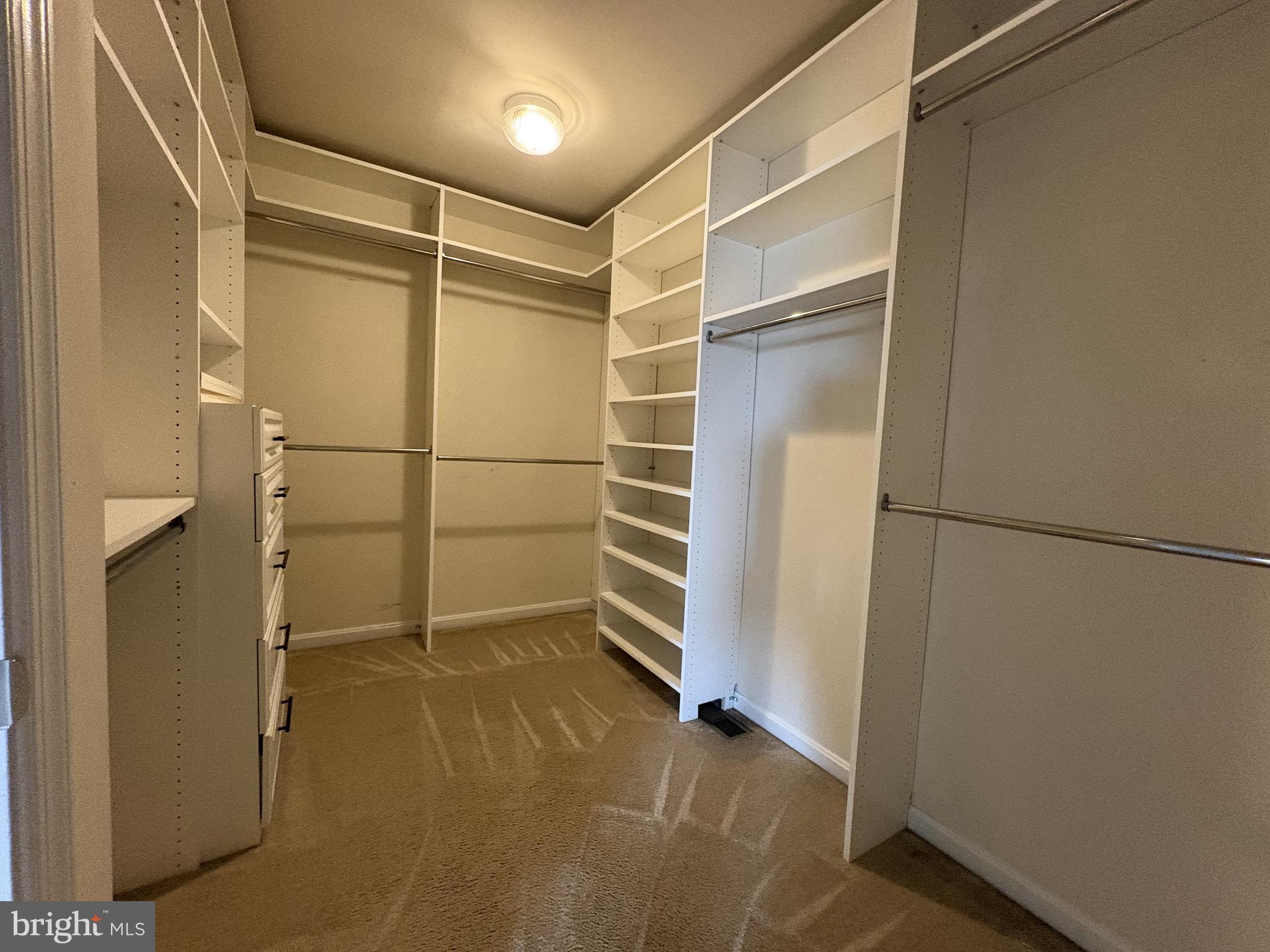 WOODMORE TOWNE CENTRE - Residential