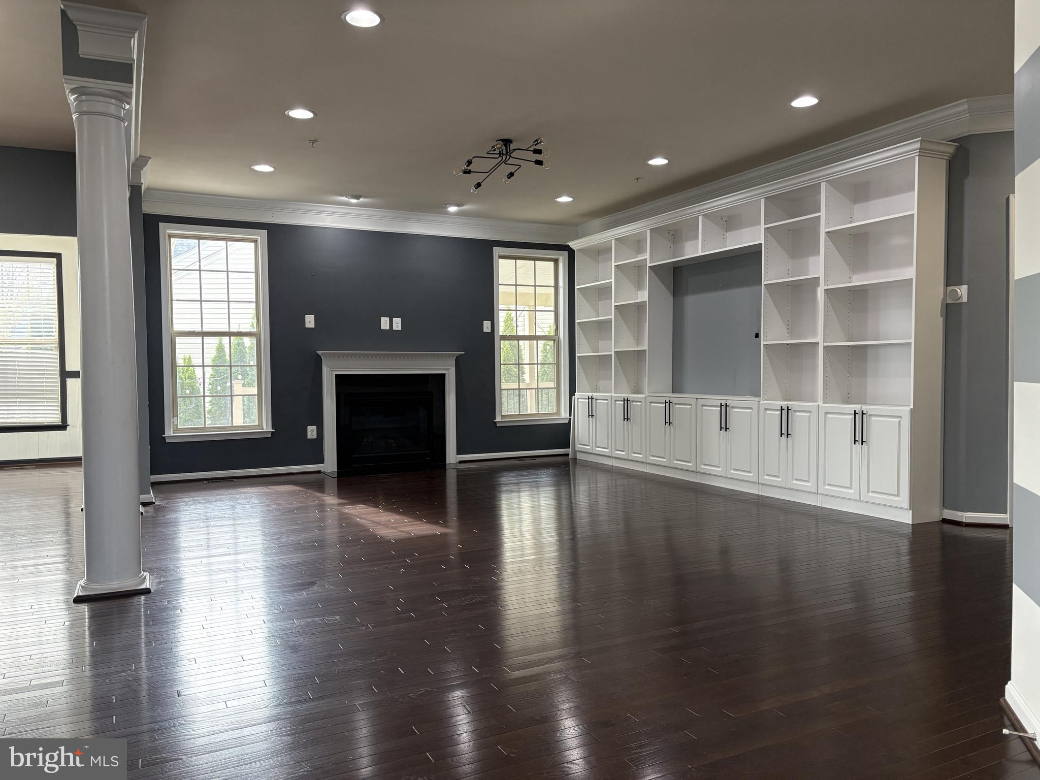 WOODMORE TOWNE CENTRE - Residential