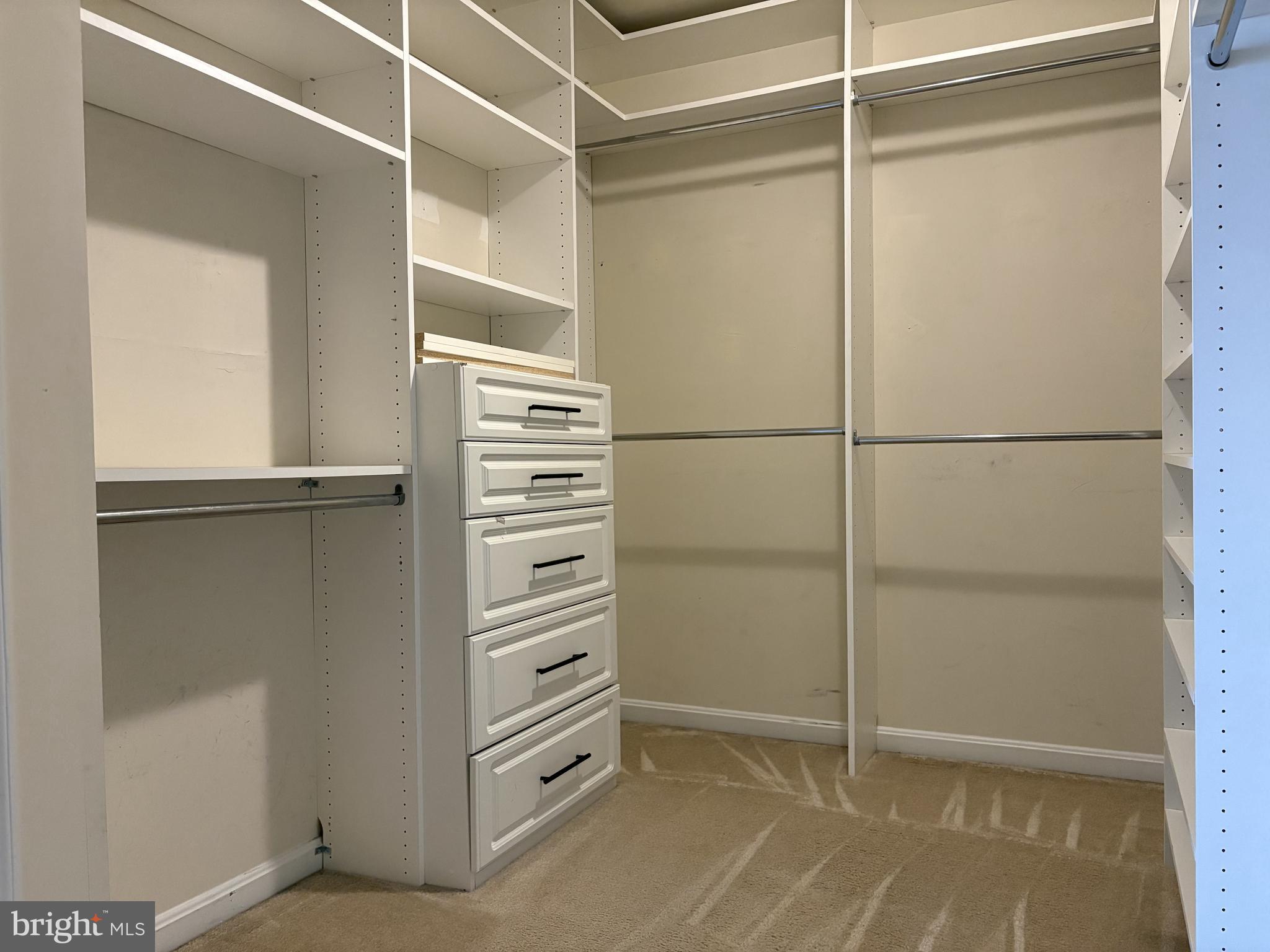 WOODMORE TOWNE CENTRE - Residential