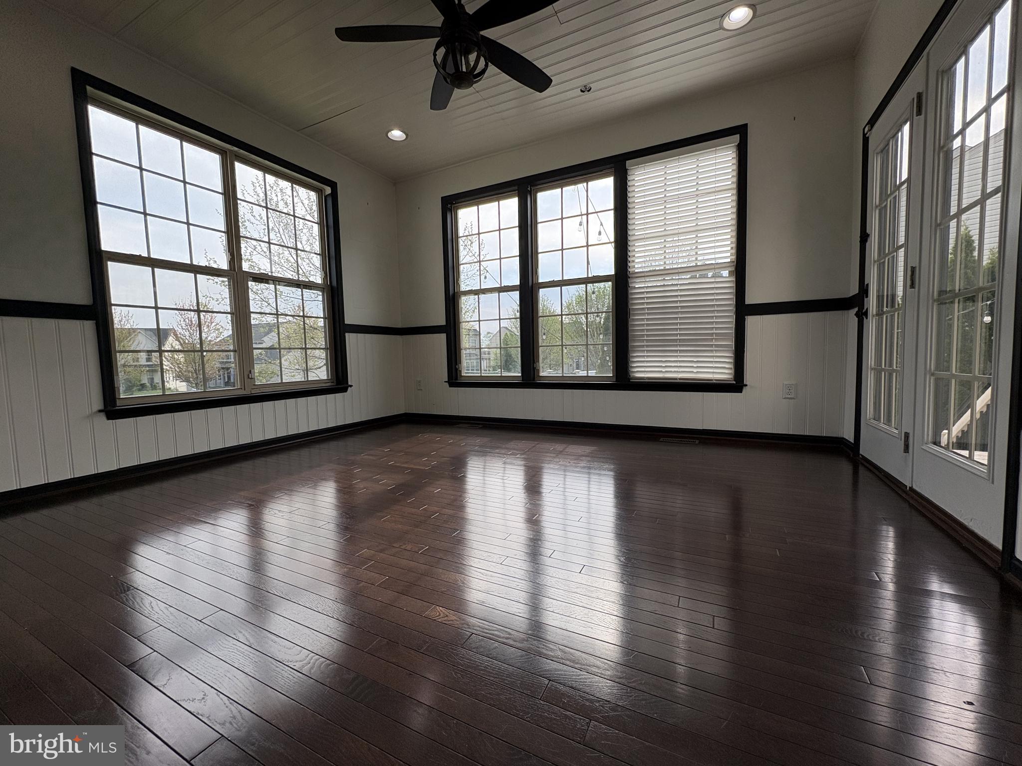 WOODMORE TOWNE CENTRE - Residential