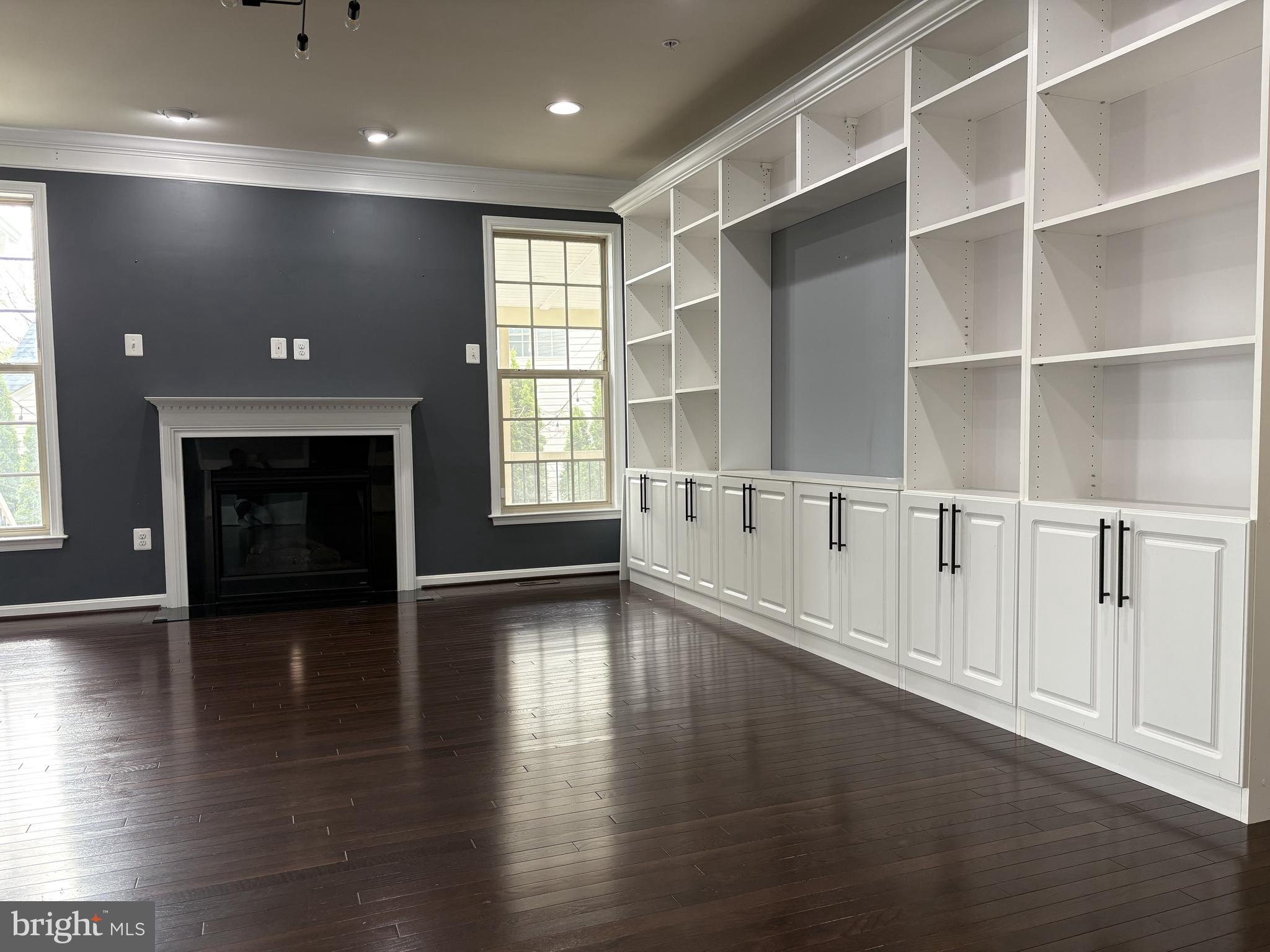 WOODMORE TOWNE CENTRE - Residential