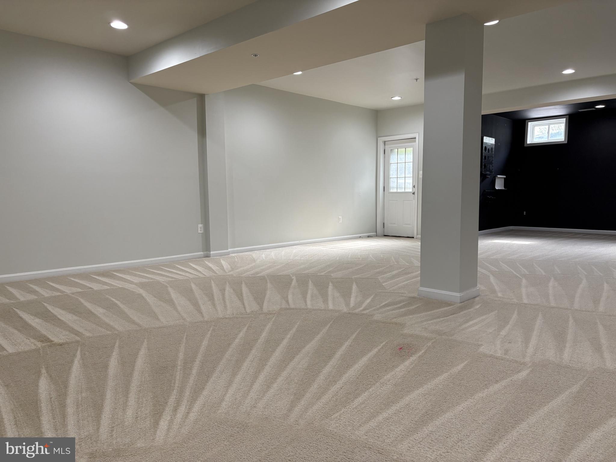 WOODMORE TOWNE CENTRE - Residential